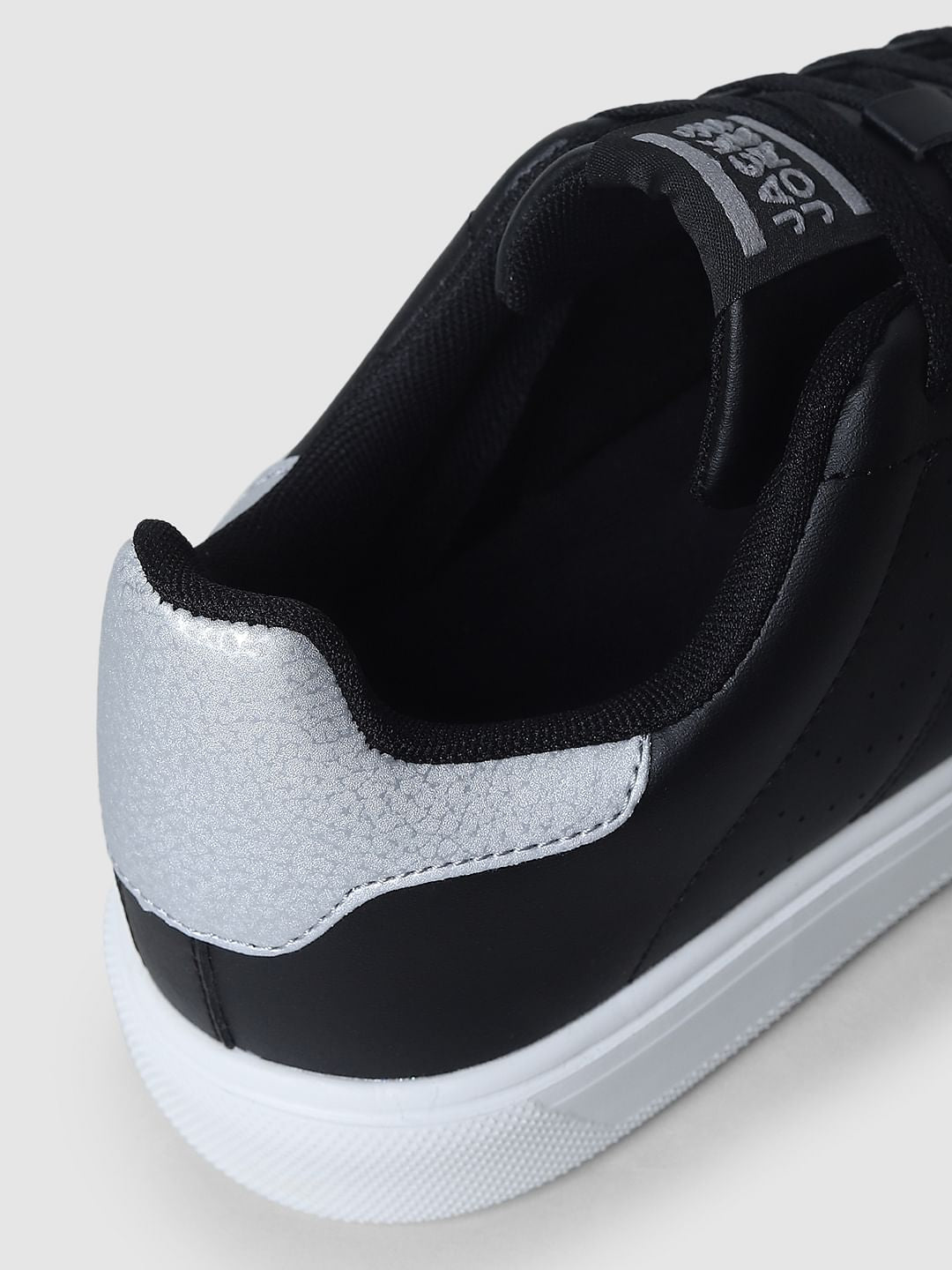 Black Sneakers