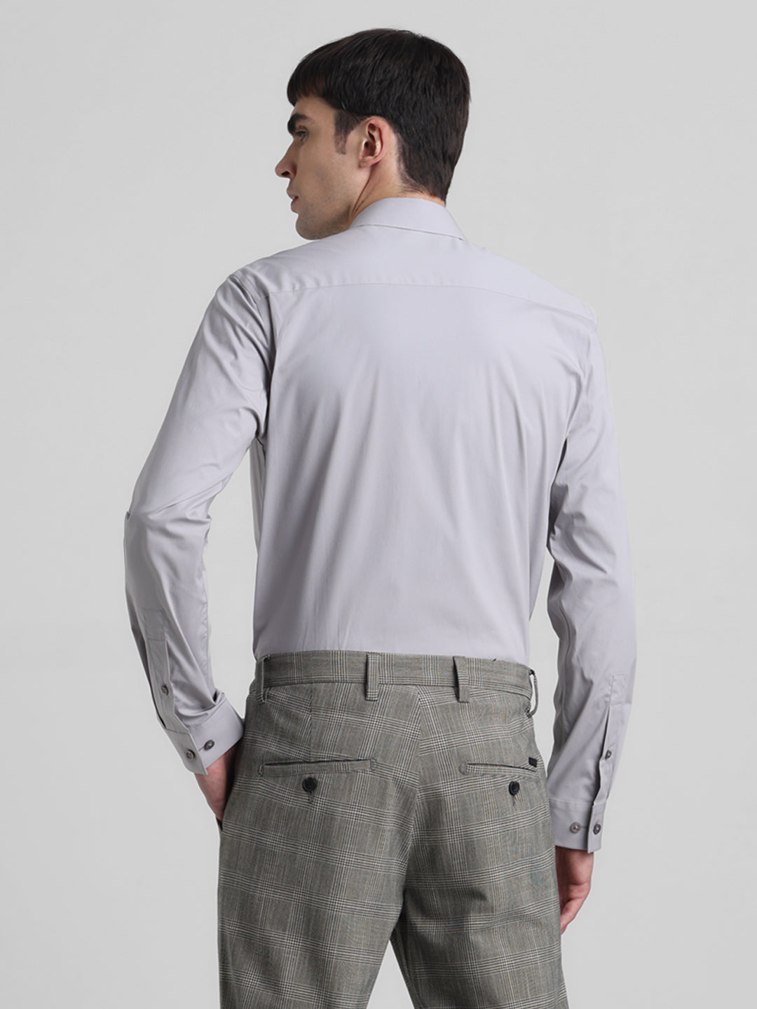 Men's Grey Solid Slim Fit Poplin Shirt With Cutaway Collar