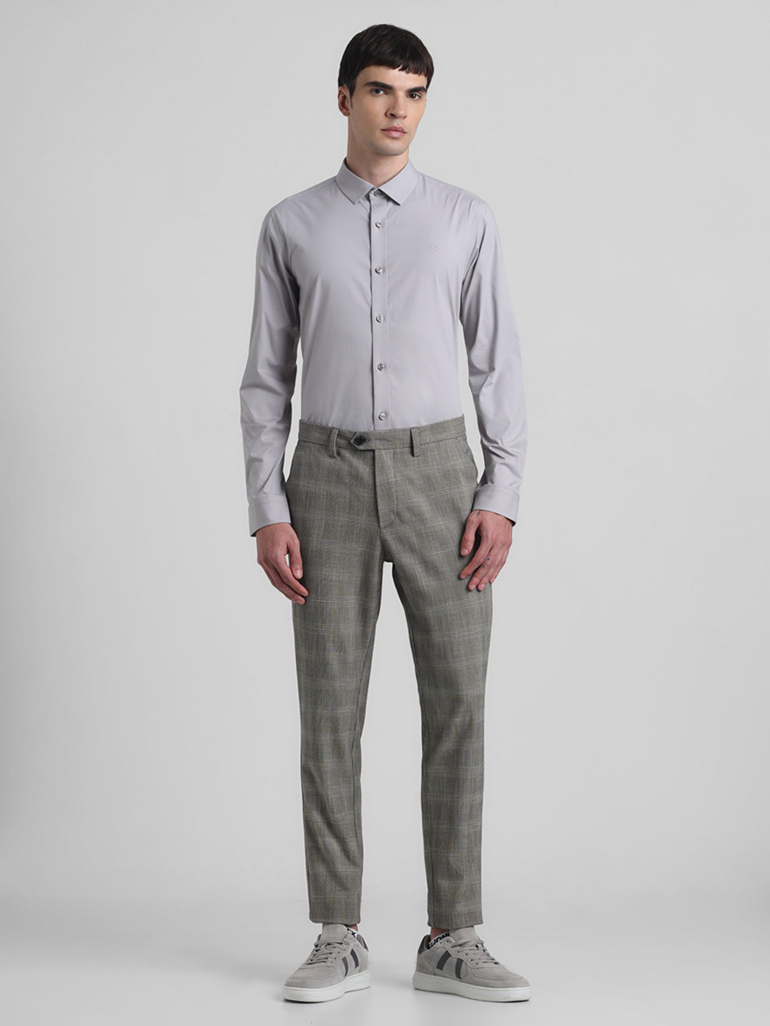 Men's Grey Solid Slim Fit Poplin Shirt With Cutaway Collar