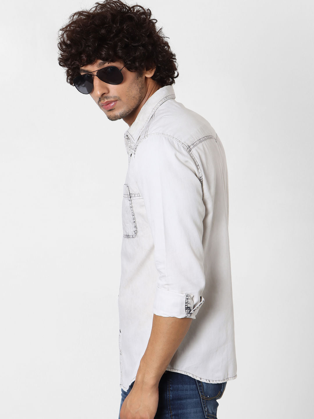 White Full Sleeves Buttoned Shirt - S