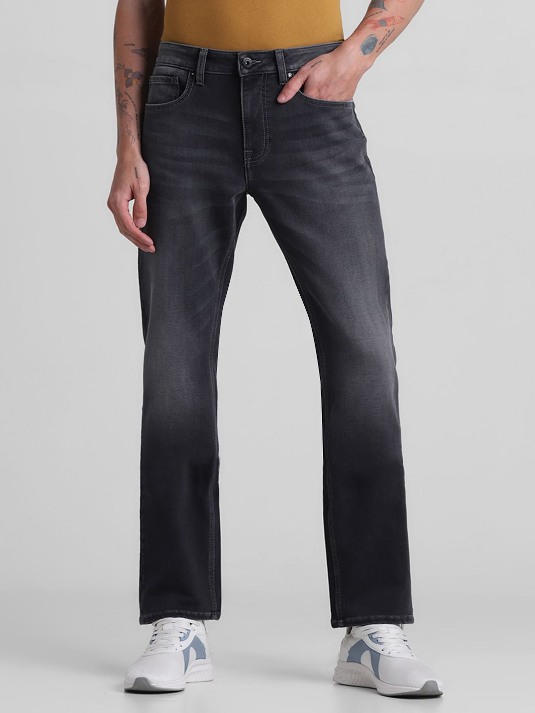 Black Mid Rise Clark Regular Fit Jeans - 28/30