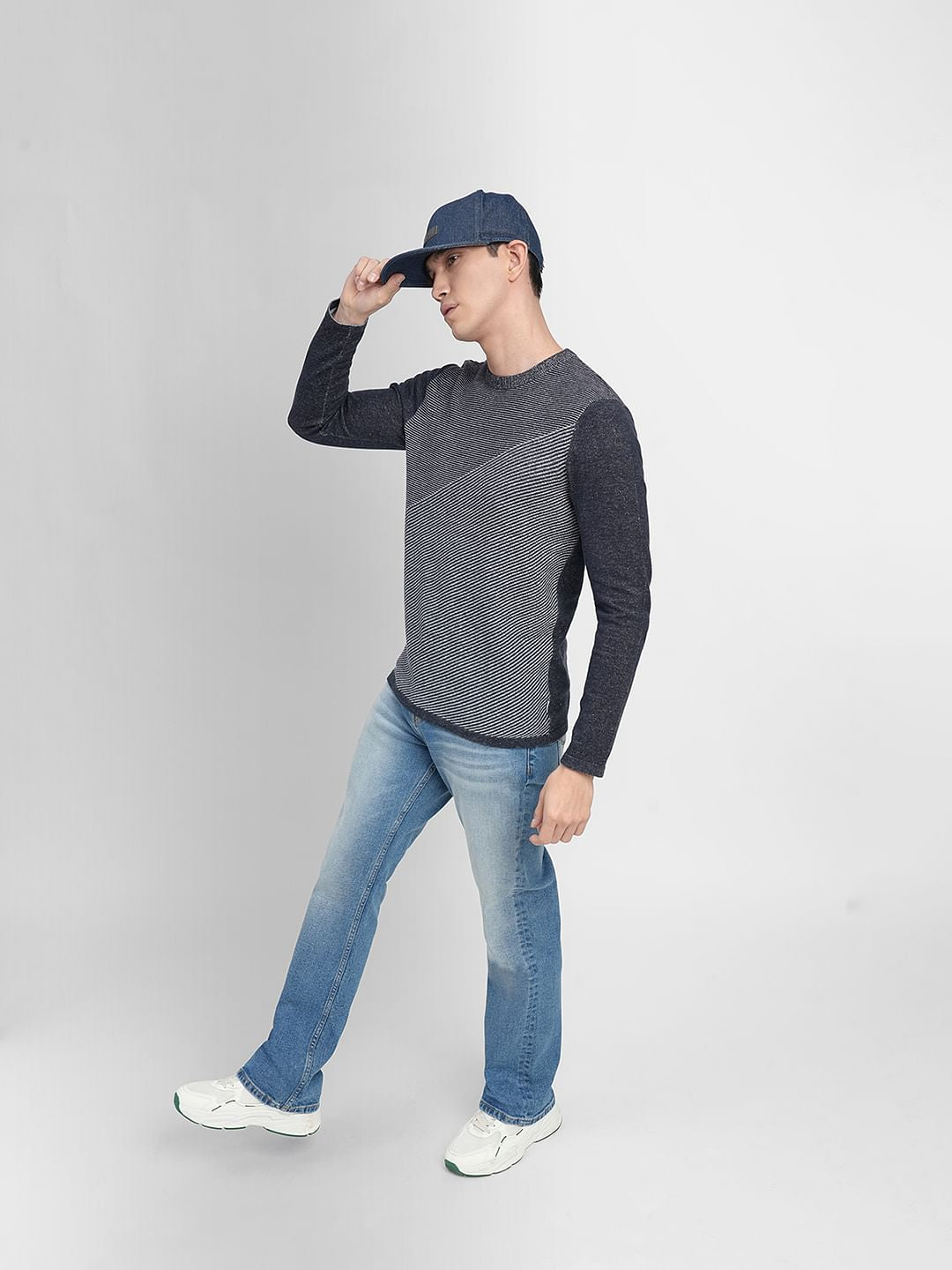 Navy Blue Colourblocked Pullover - S