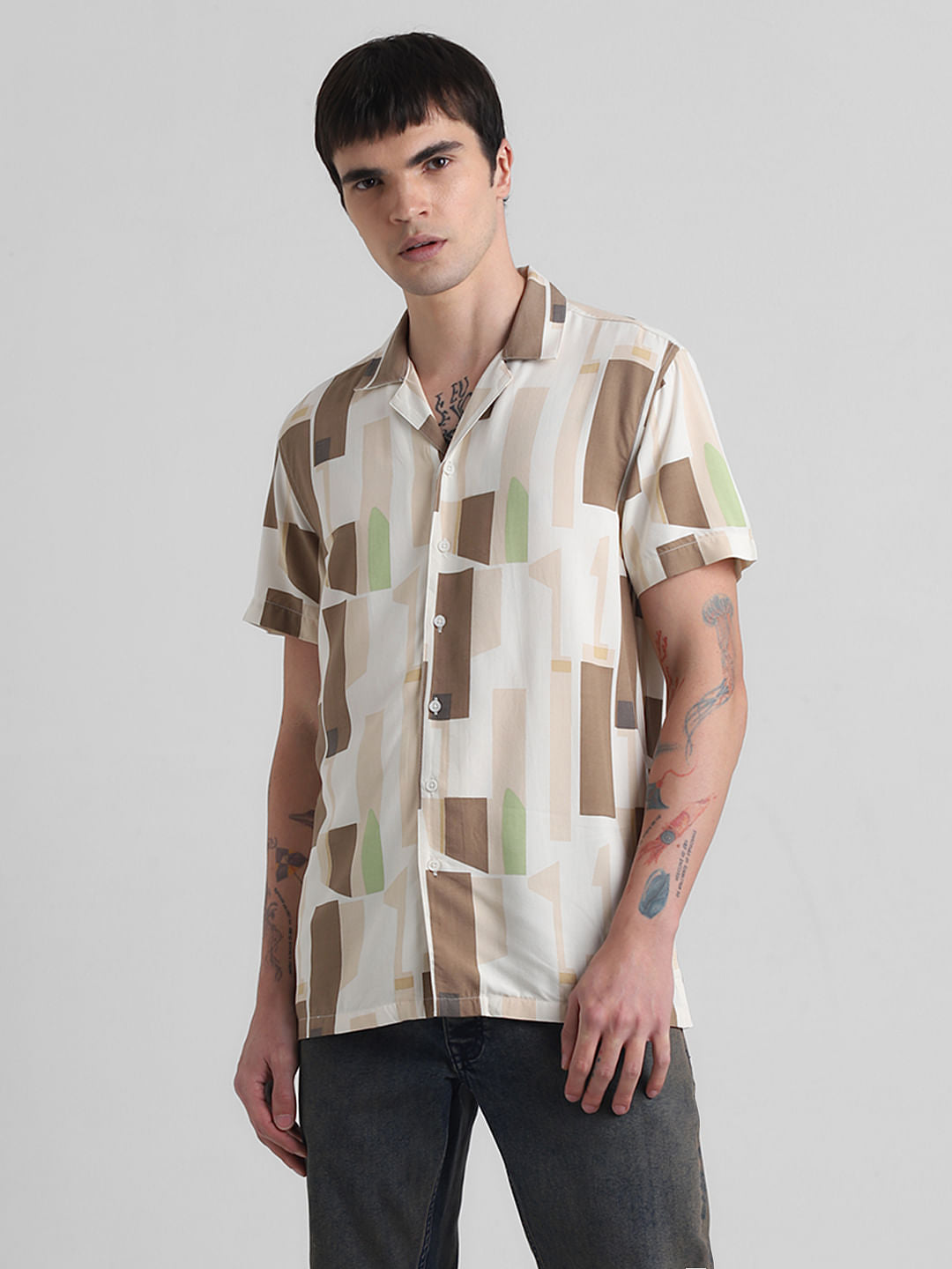 White Colourblocked Short Sleeves Shirt