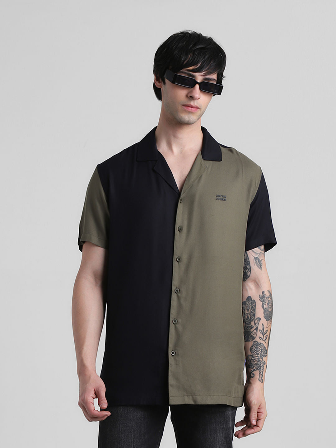 Green Colourblocked Short Sleeves Shirt - S