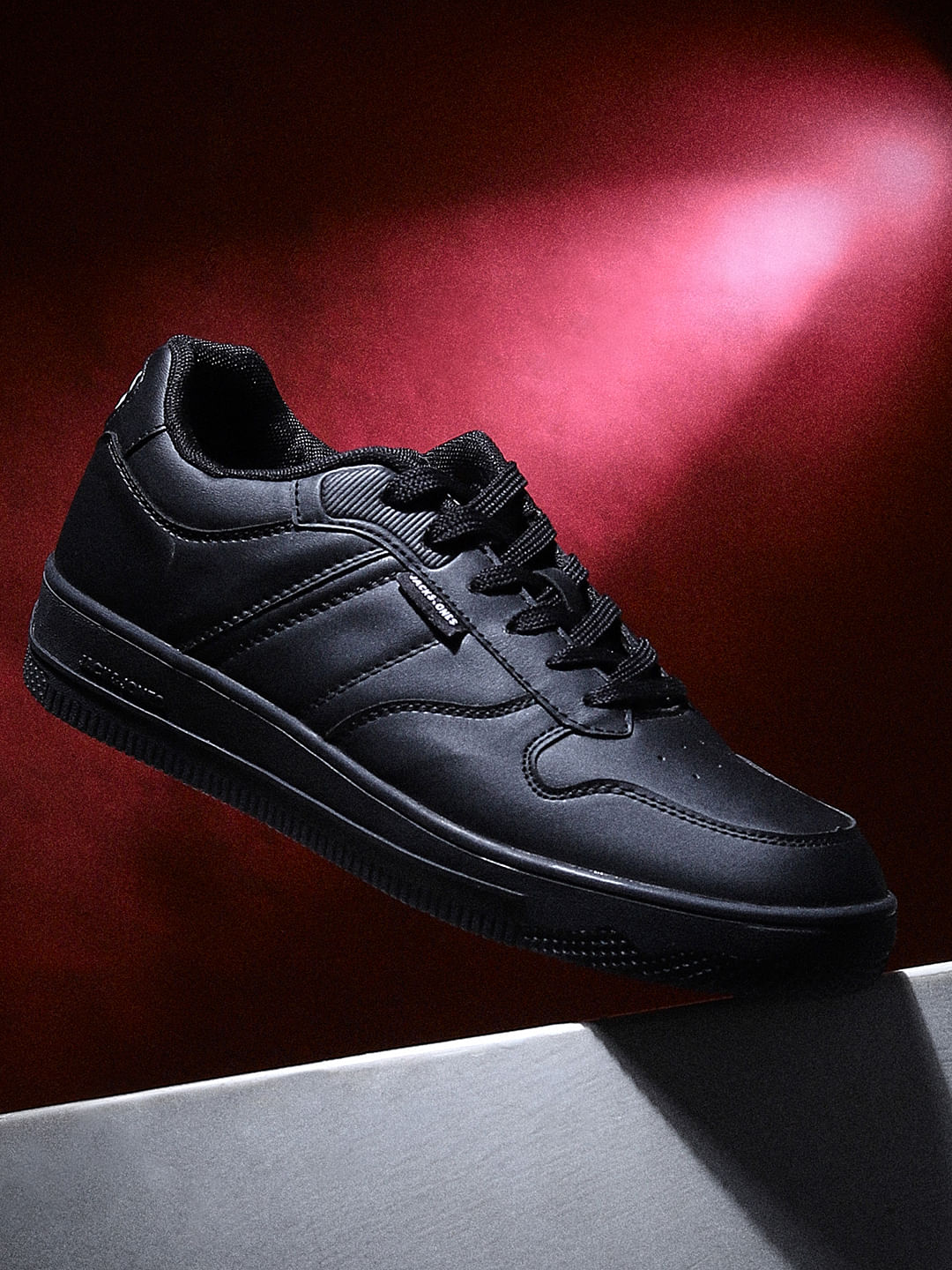 Black Colourblocked Casual Sneakers - 40