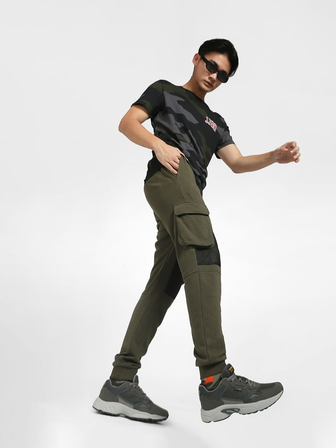Green Mid Rise Colourblocked Sweatpants