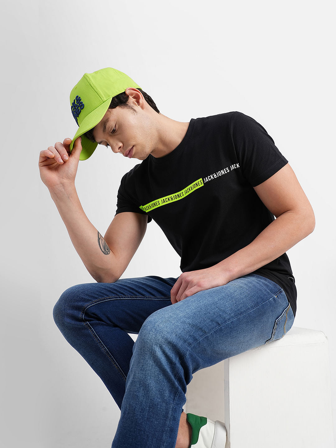 Black Logo Print Crew Neck T-shirt - S