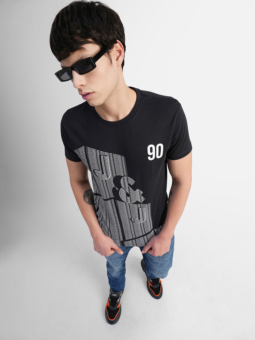 Black Graphic Print Crew Neck T-shirt - S