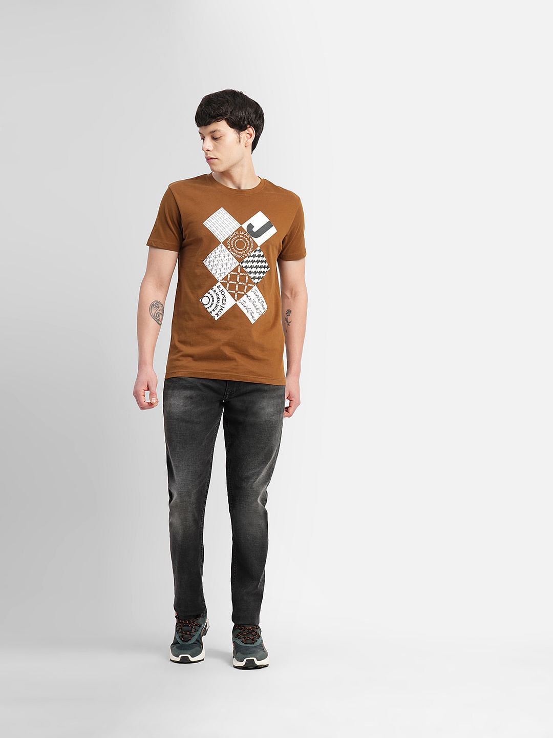 Brown Graphic Print Crew Neck T-shirt