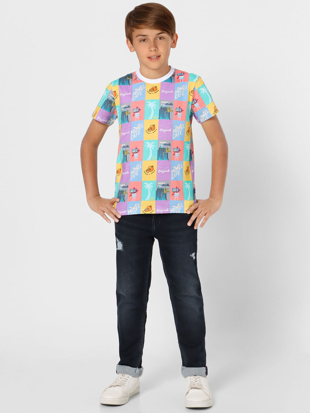 Boys Multi-coloured Graphic Print T-shirt - 9/10Y