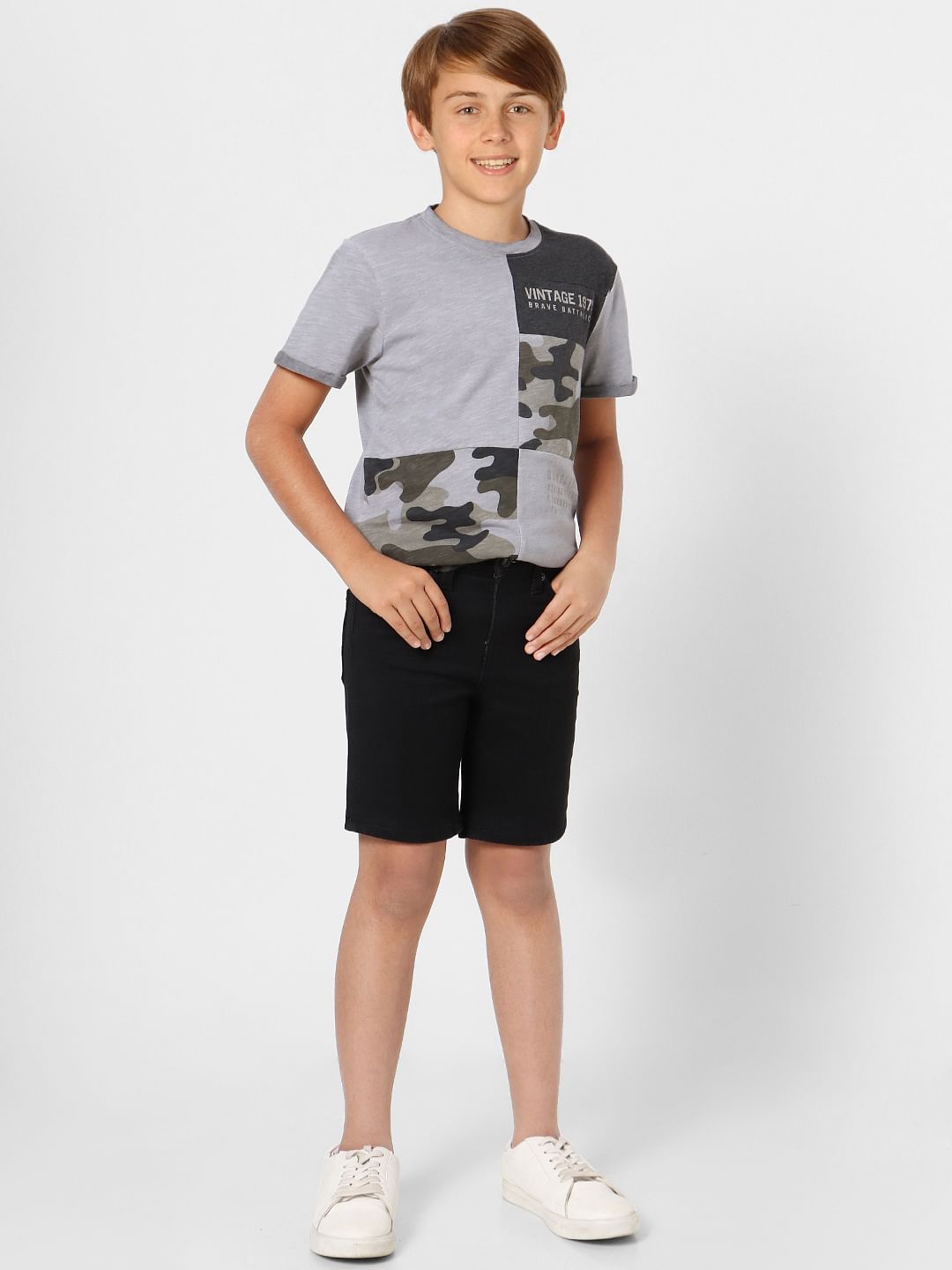 Boys Grey Colourblocked Crew Neck T-shirt - 9/10Y