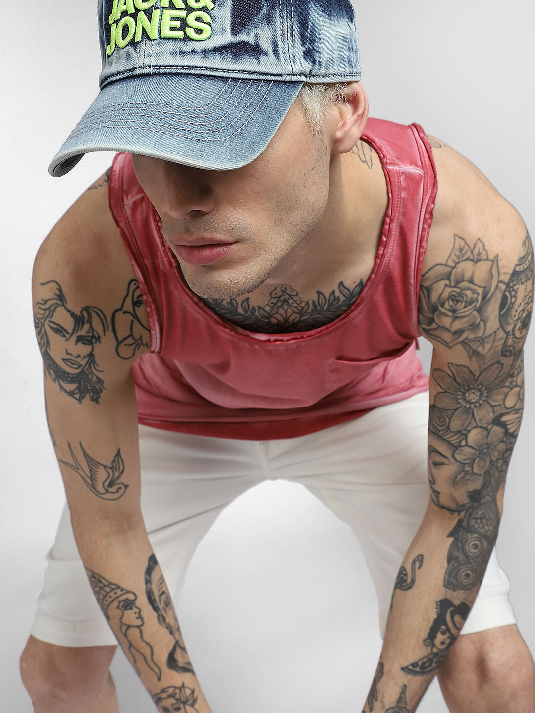 Red Sleeveless T-shirt - S