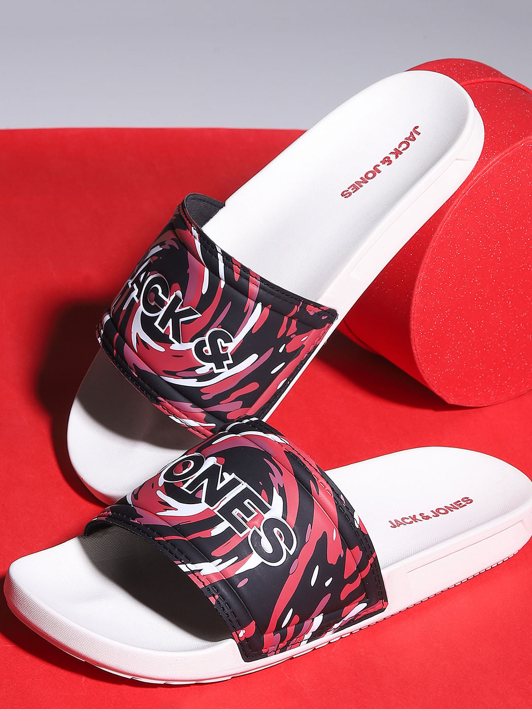 White Abstract Print Sliders - 6