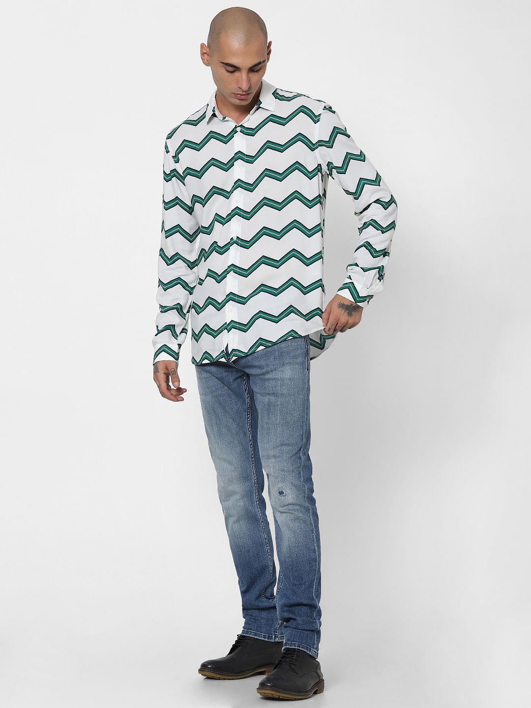 White Chevron Print Full Sleeves Shirt - S