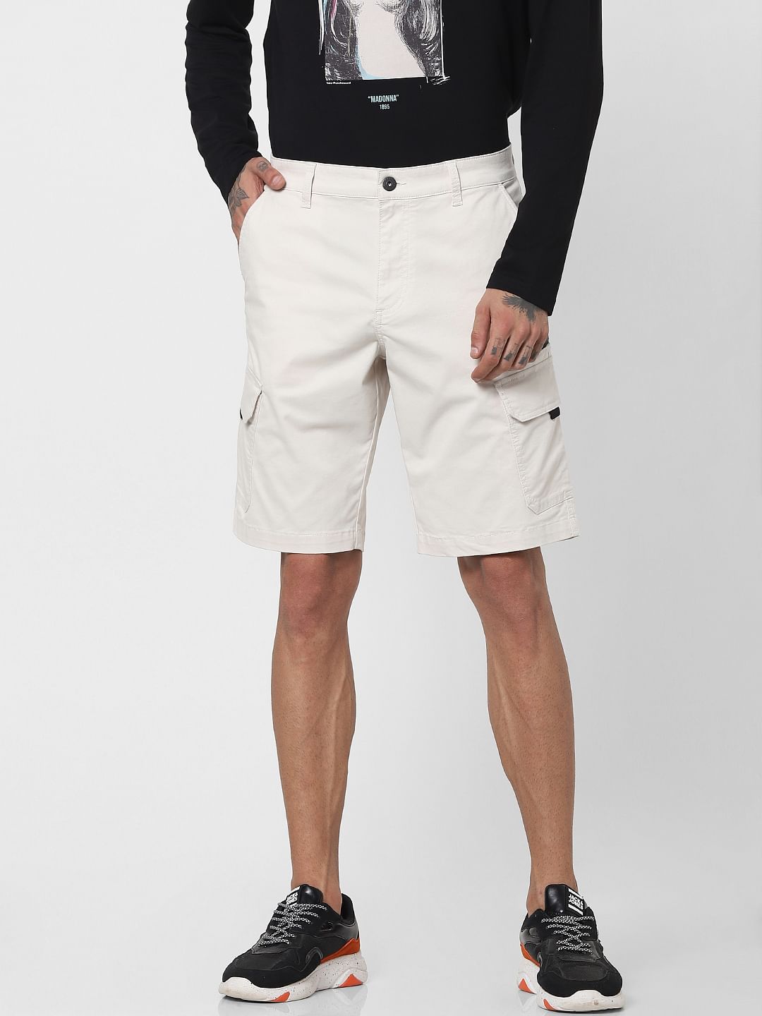 Off White Low Rise Shorts - S