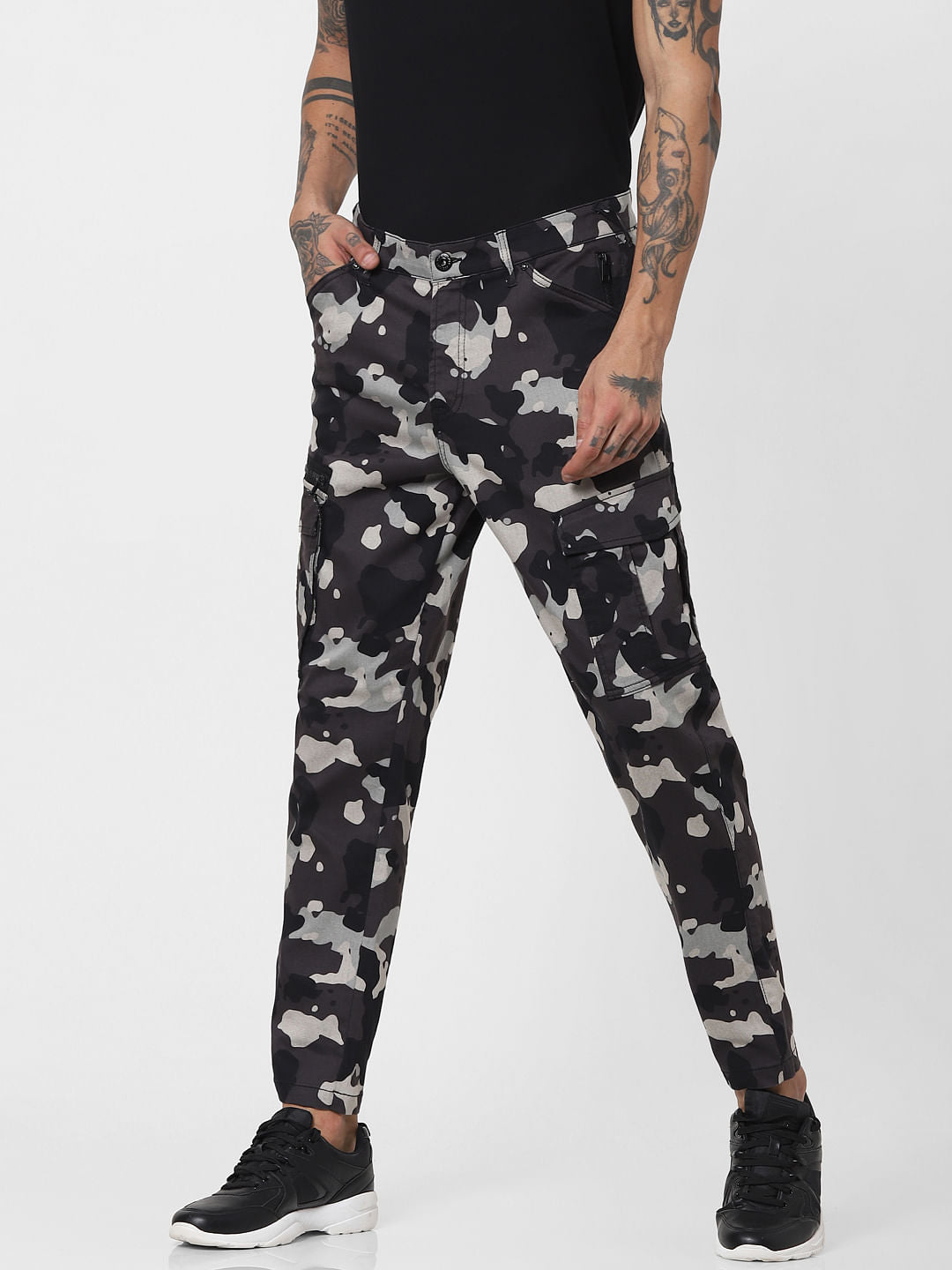 Black Mid Rise Camo Cargos - 28/30