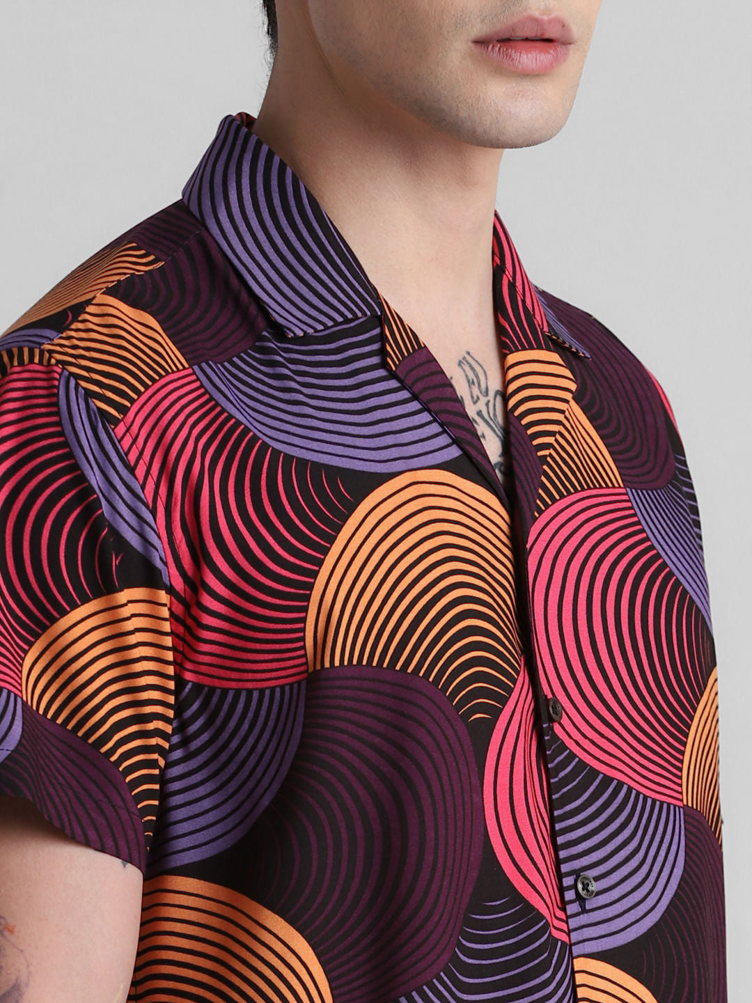 Black Abstract Print Short Sleeves Shirt