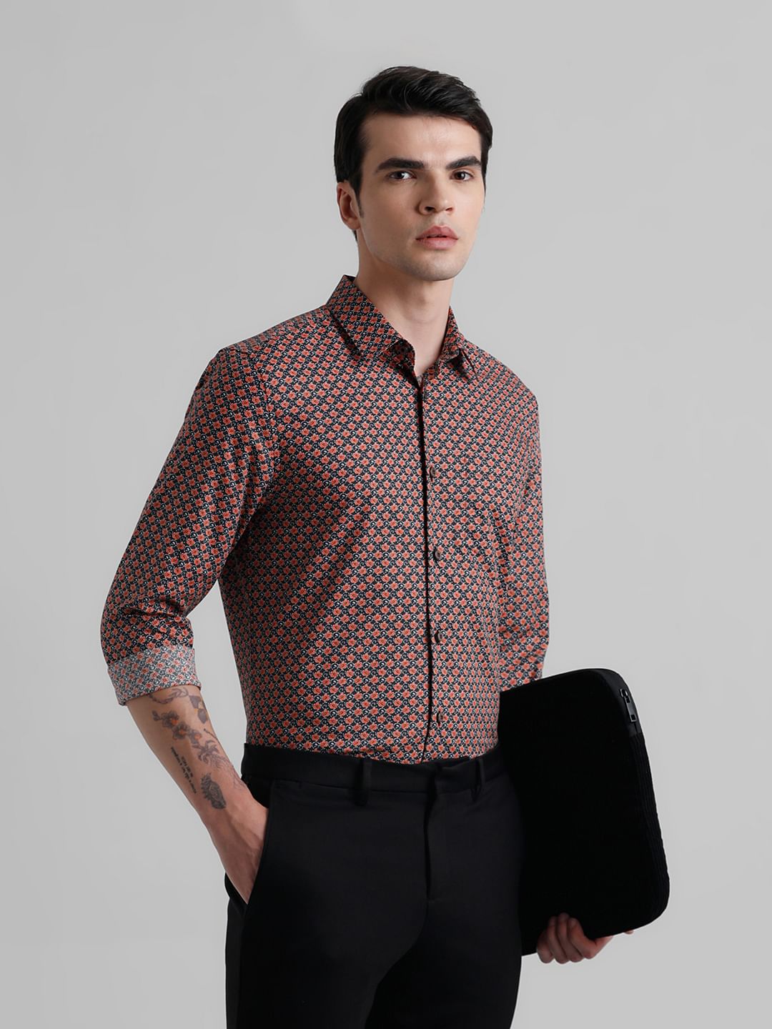 Black Floral Print Short Sleeves Shirt - S