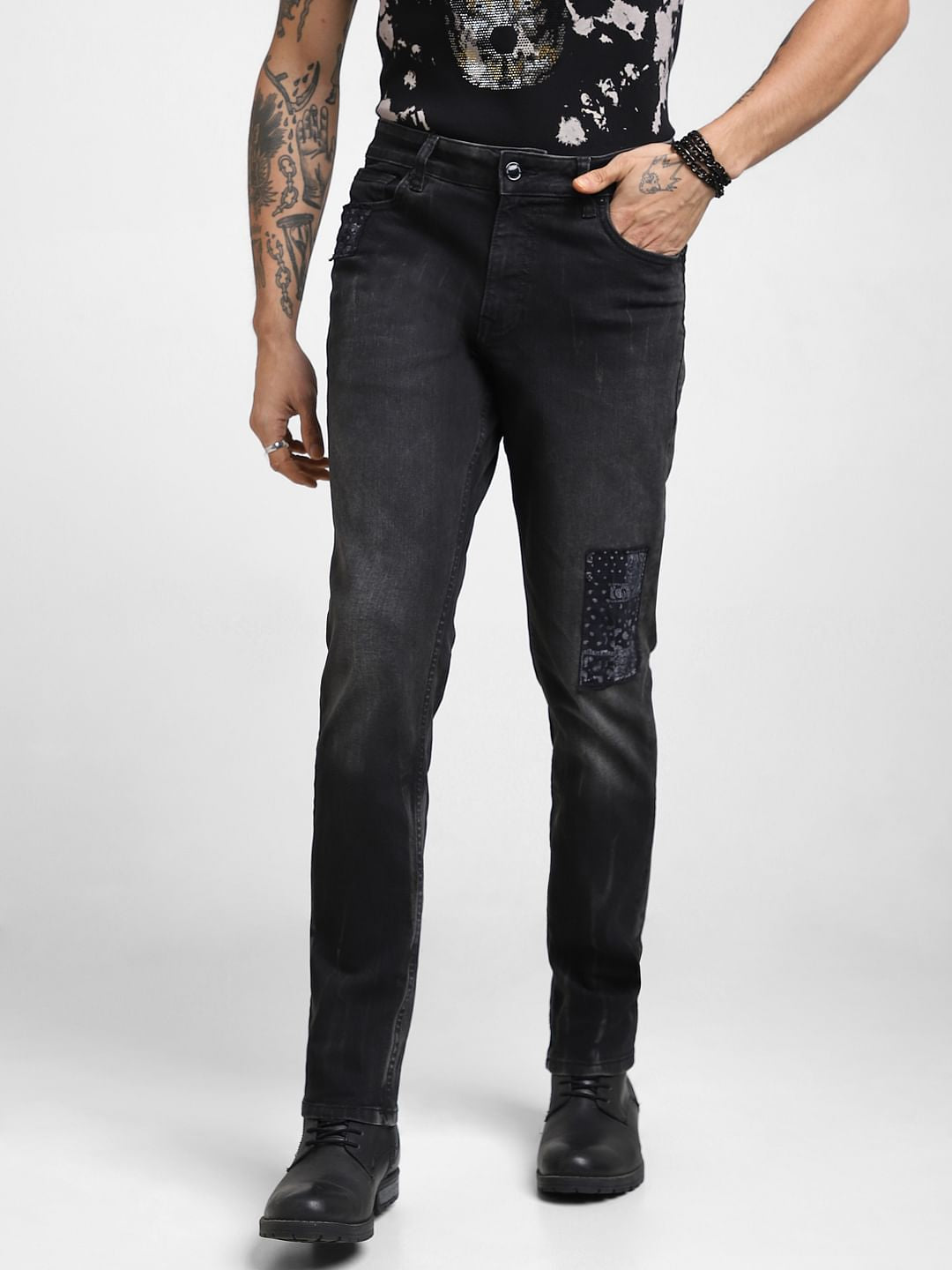 UNMATCHED by JACK&JONES Black Appliqu   Detail Distressed Slim Jeans