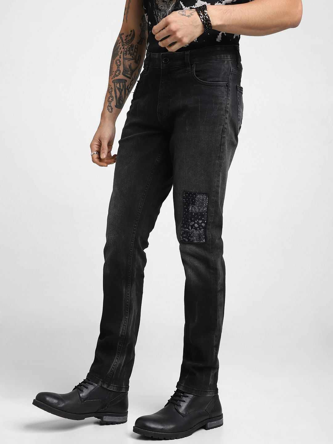 UNMATCHED by JACK&JONES Black Appliqu   Detail Distressed Slim Jeans