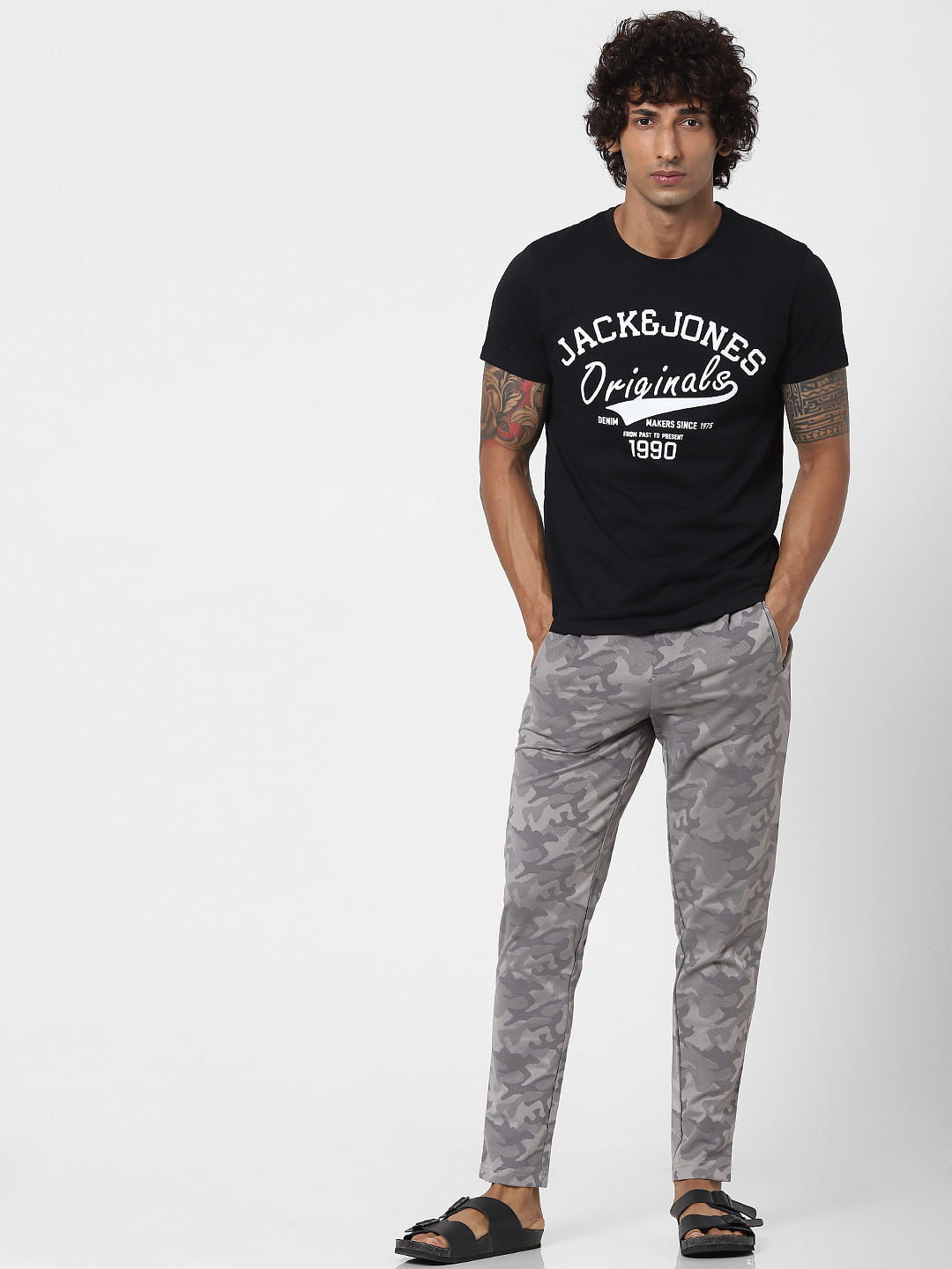 Grey Mid Rise Abstract Print Pants - 28/30