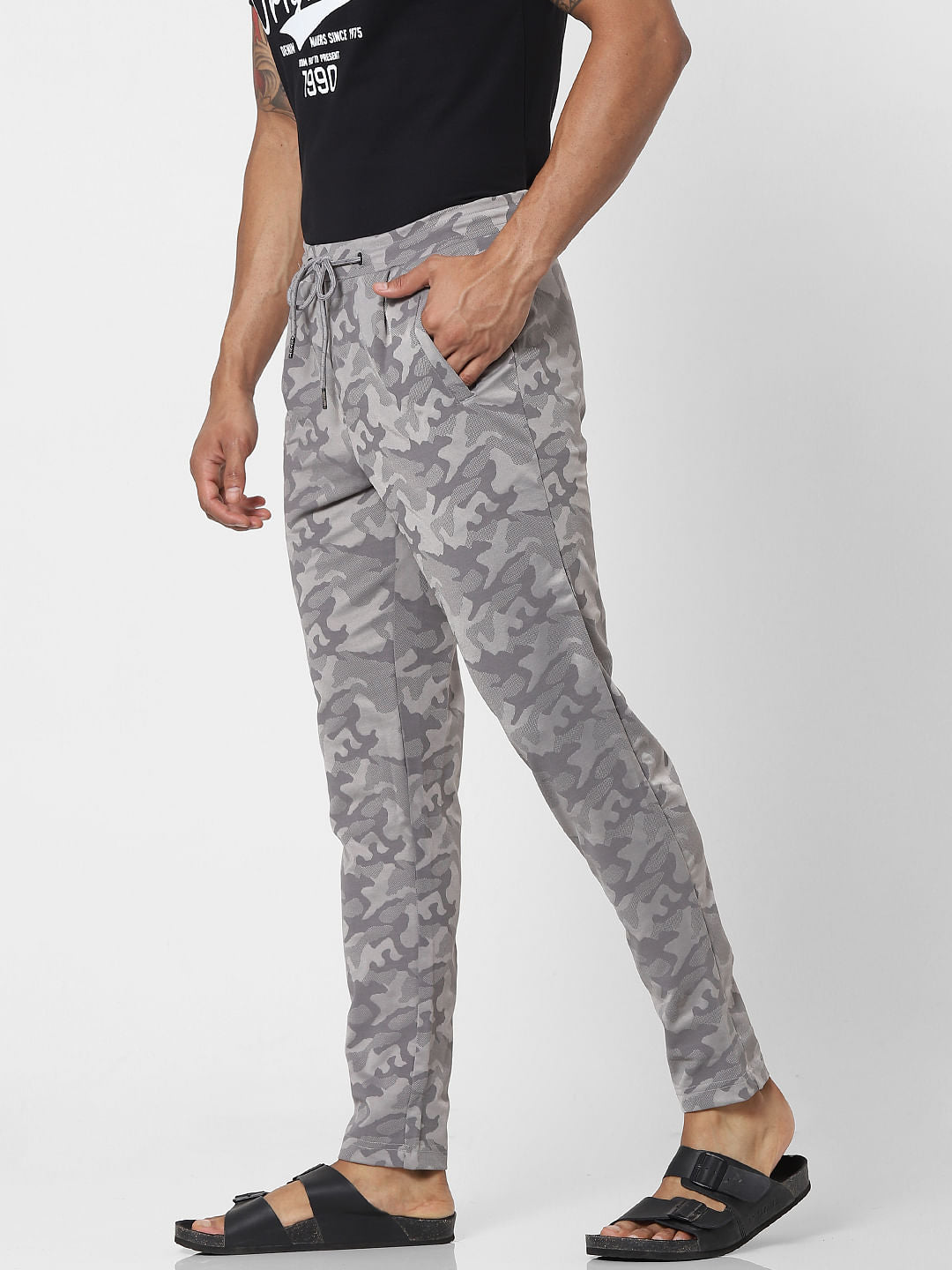 Grey Mid Rise Abstract Print Pants