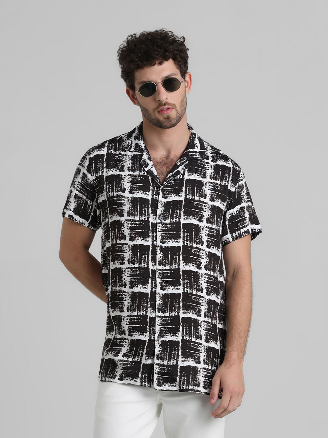 Black Abstract Print Casual Shirt - S