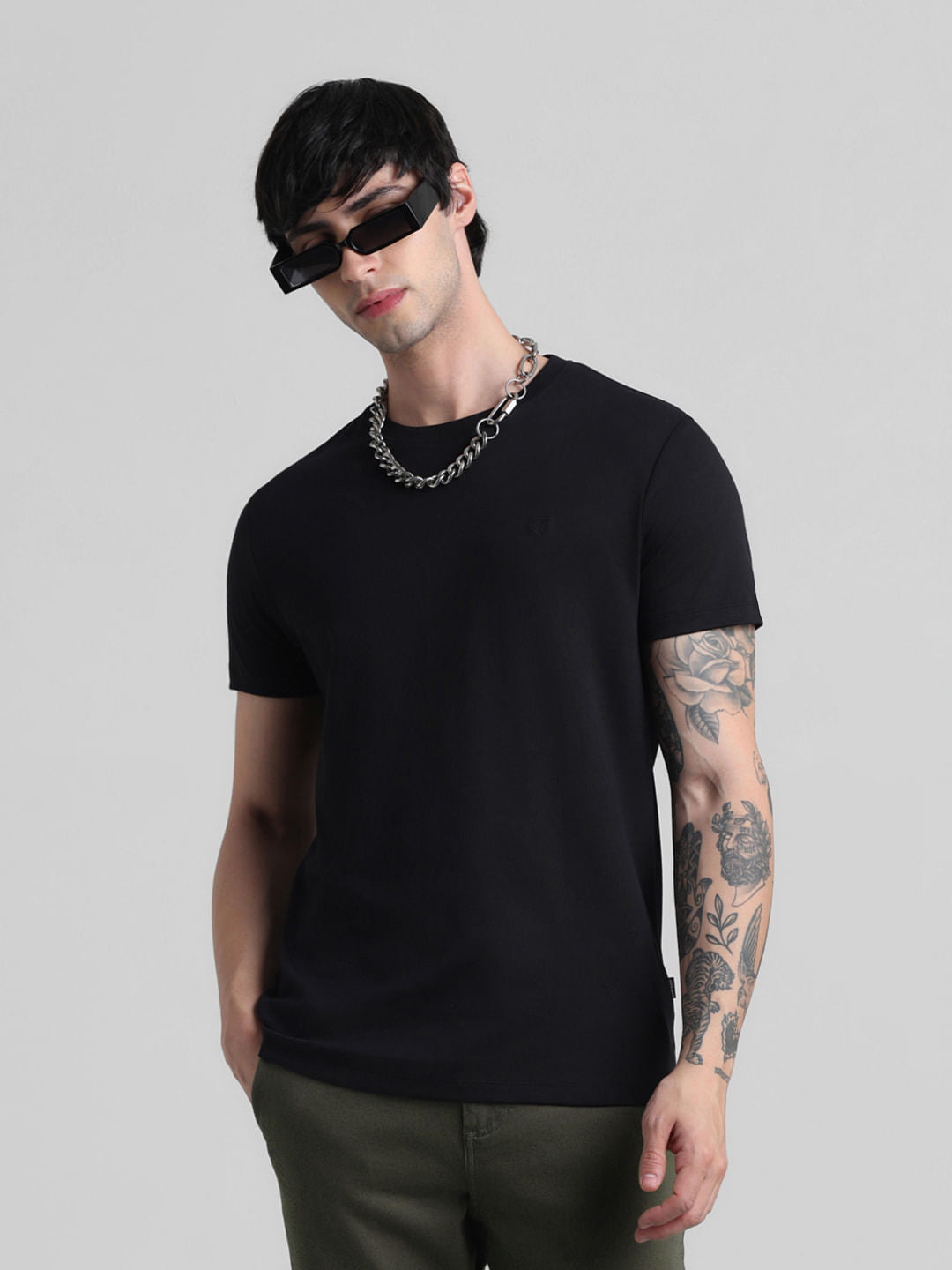 Black Crew Neck T-shirt - S