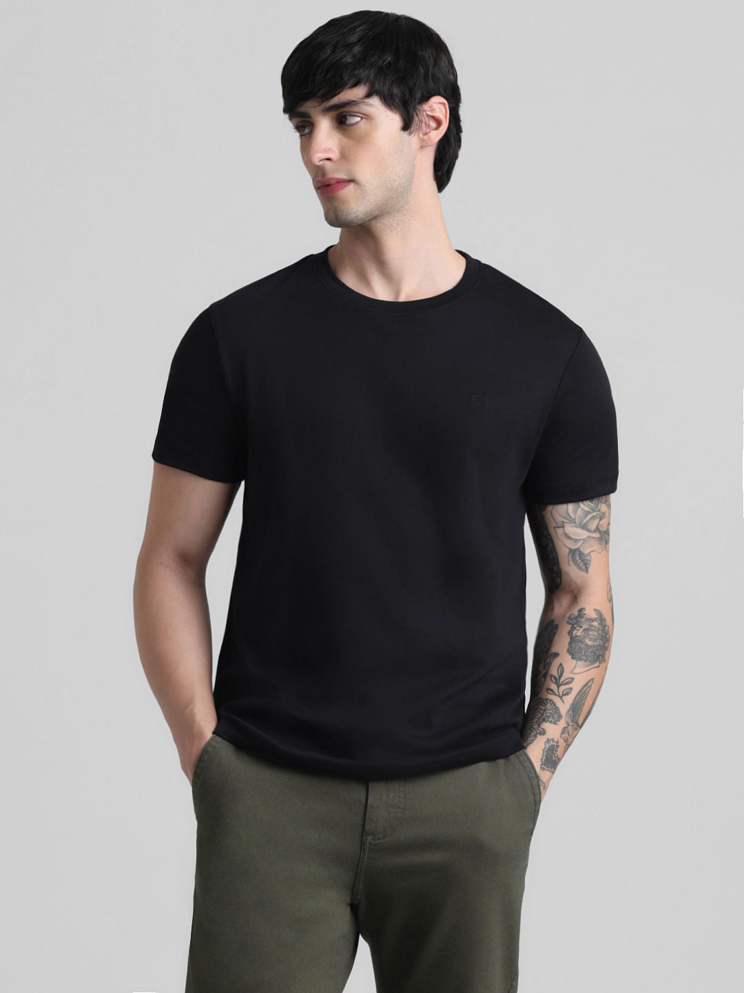 Black Crew Neck T-shirt