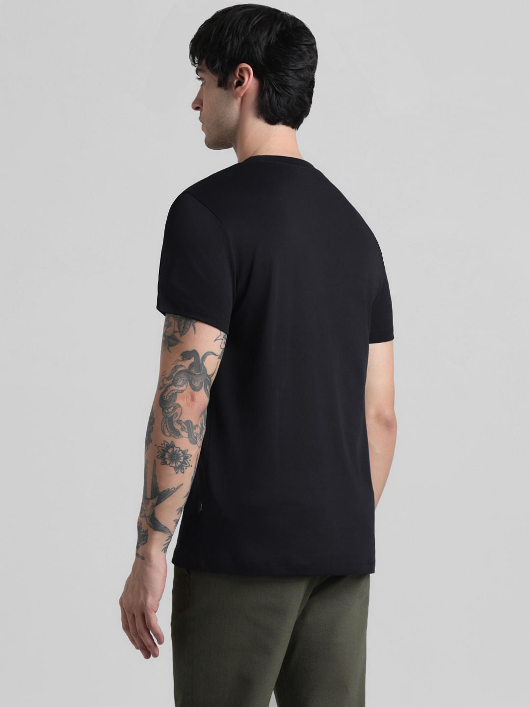 Black Crew Neck T-shirt