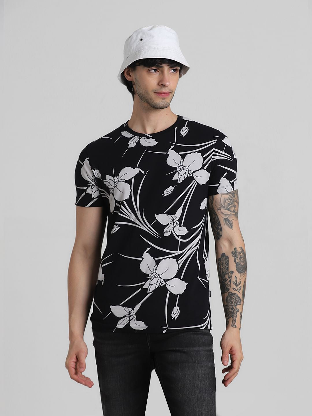 Black Floral Print T-shirt - S