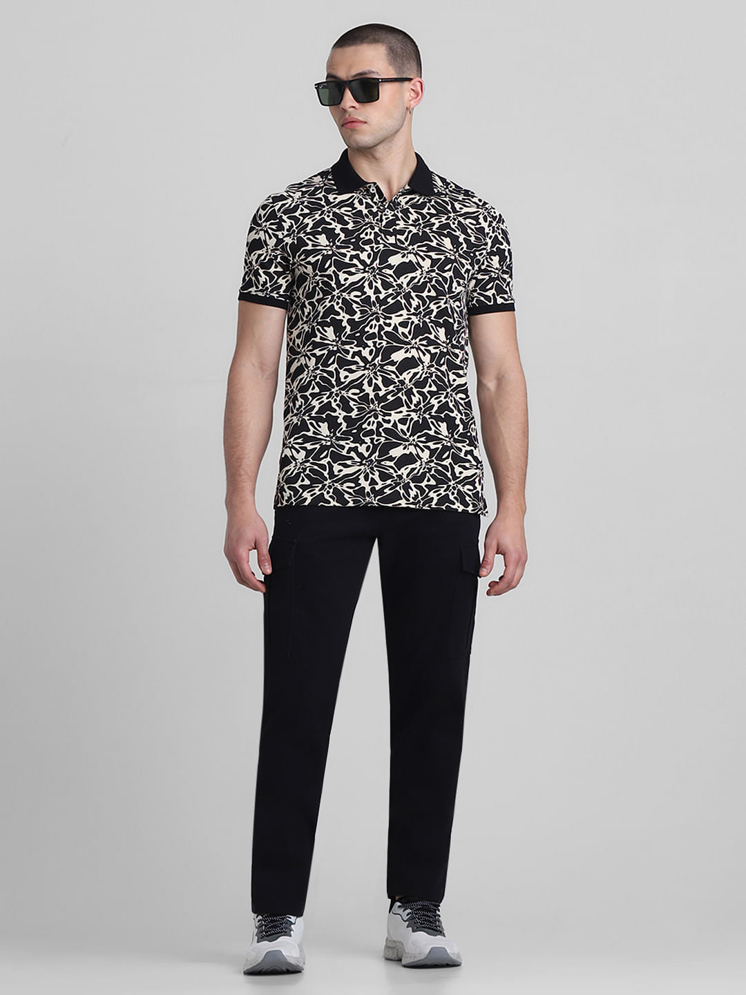 Black Mid Rise Slim Fit Pants