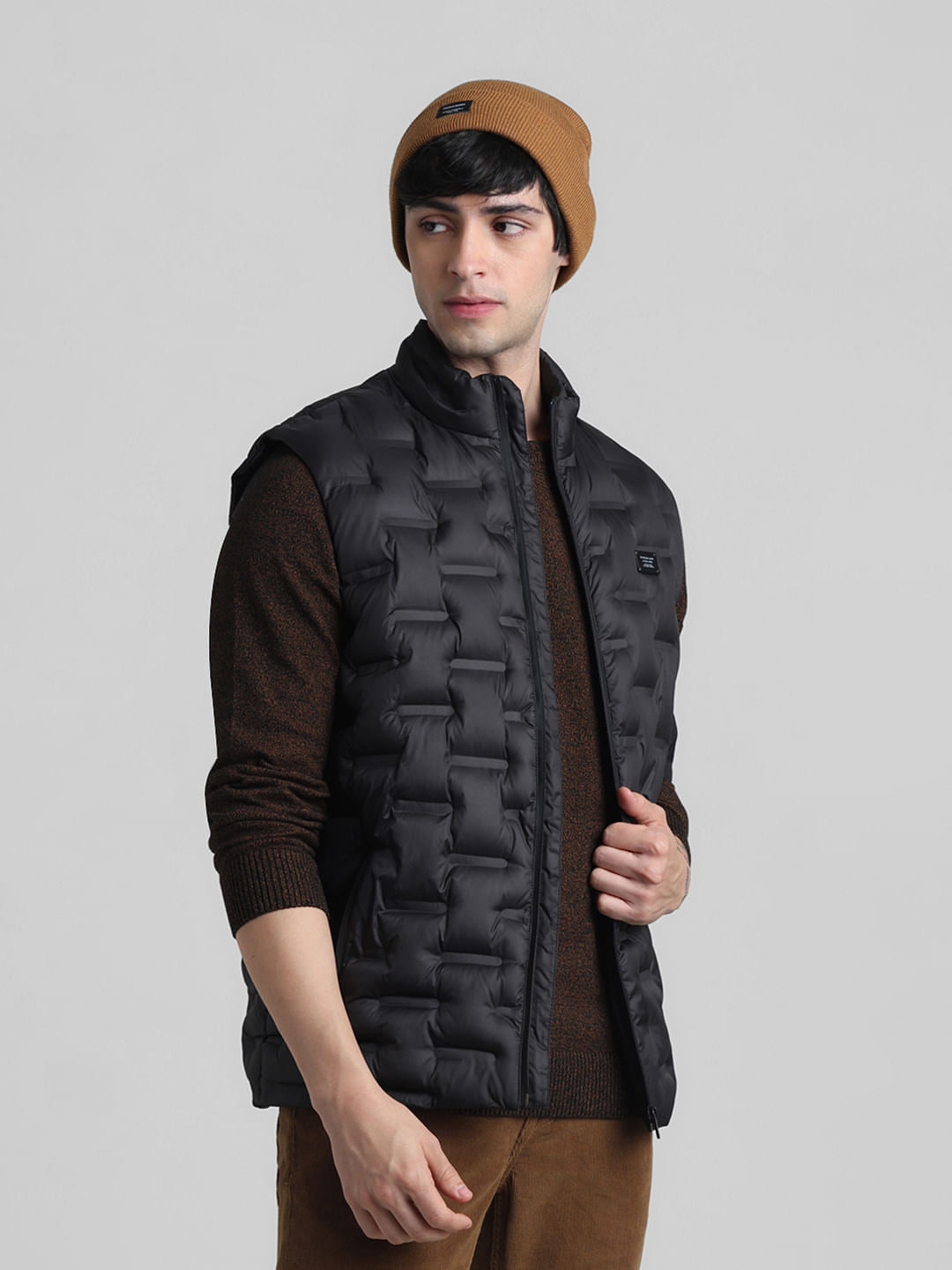 Black Sleeveless Puffer Vest - S