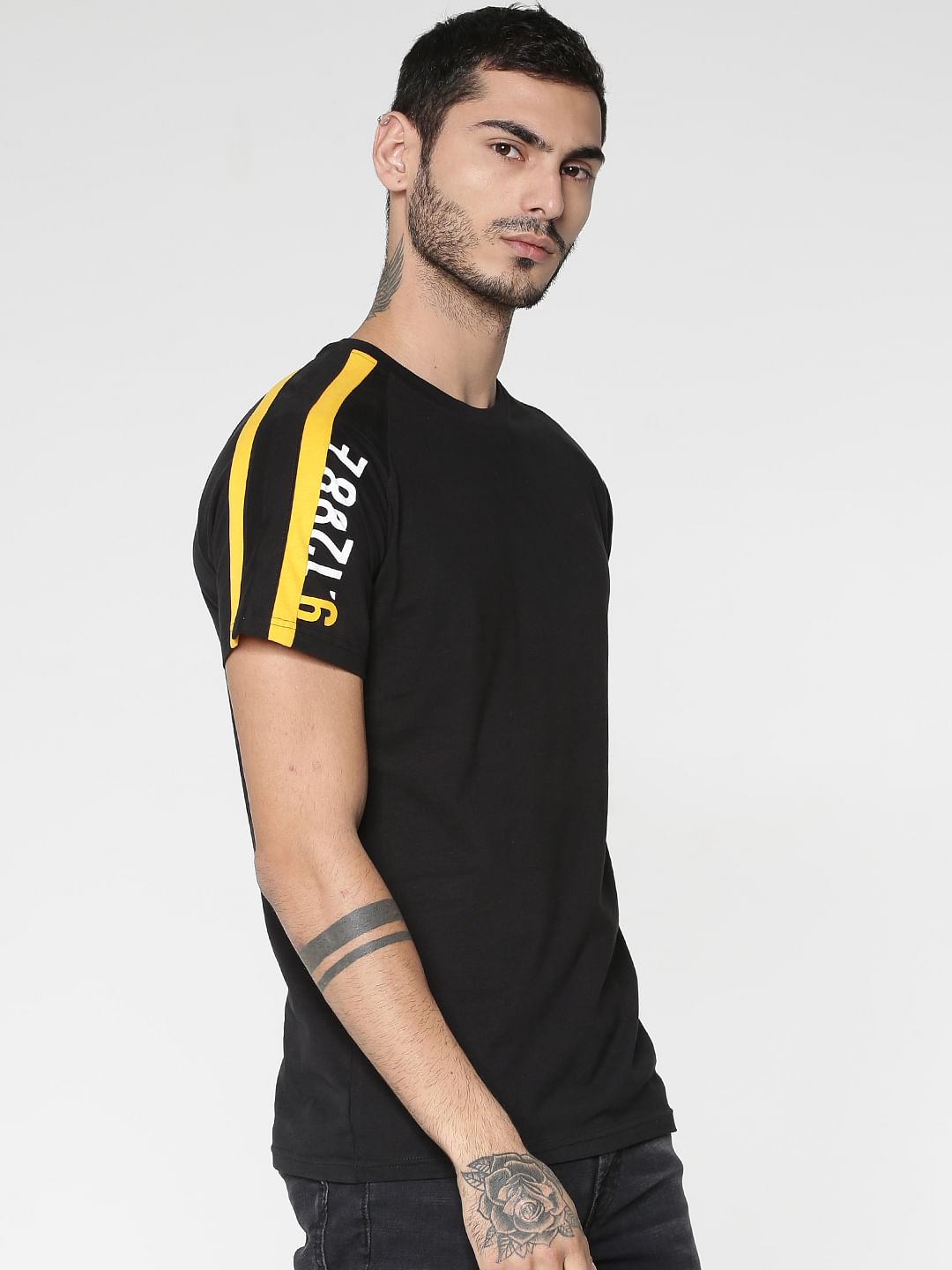 Black Colourblocked Sleeves Crew Neck T-shirt