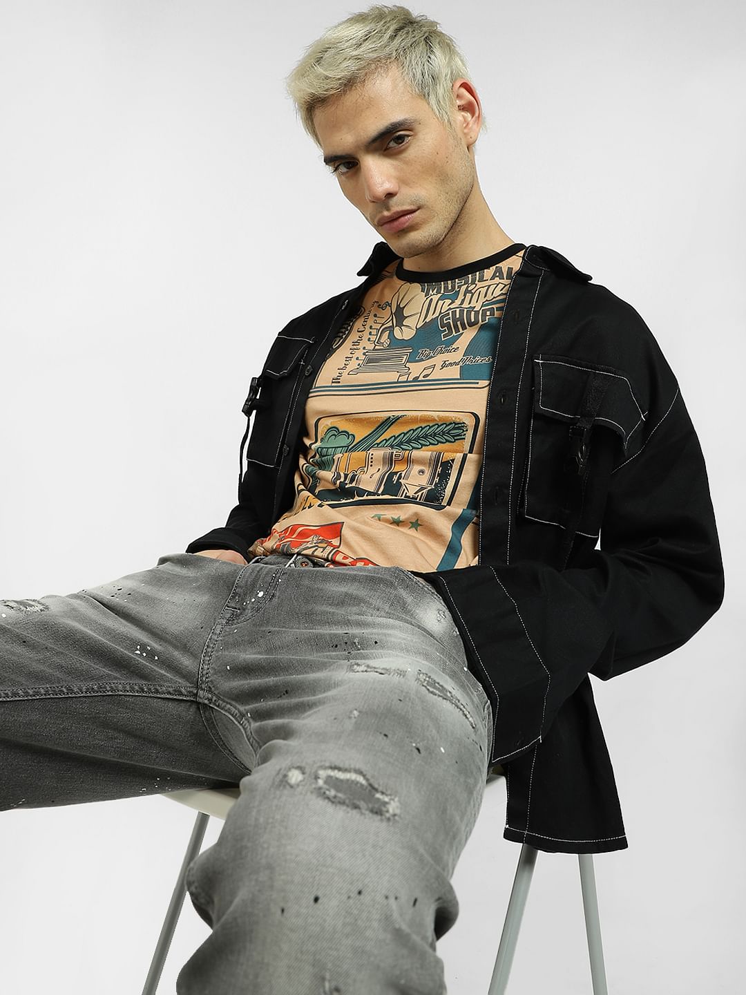 Beige Comic Graphic Print Crew Neck T-shirt - S