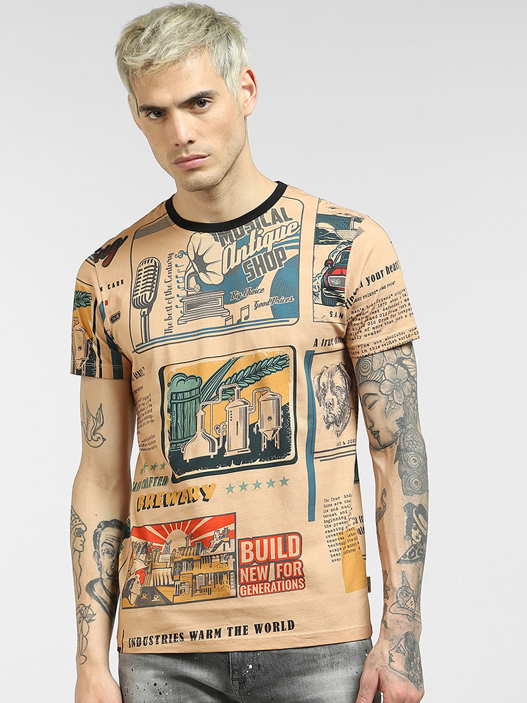 Beige Comic Graphic Print Crew Neck T-shirt
