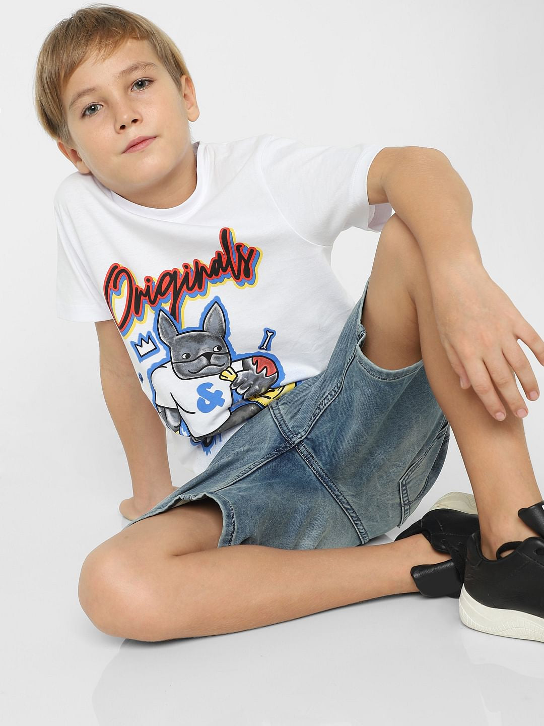 Boys White Logo Graphic Print T-shirt - 4/5Y