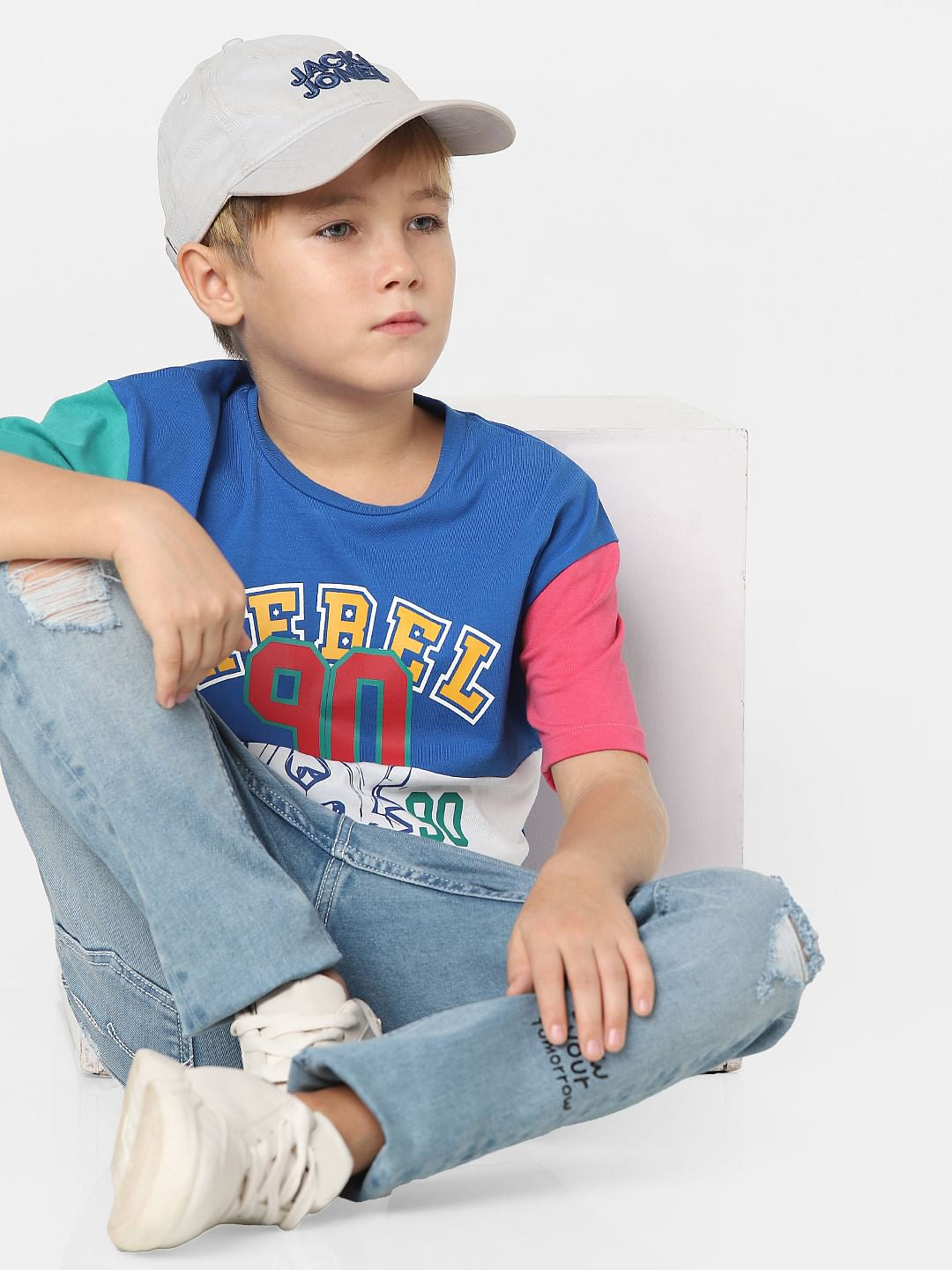Boys Blue Colourblocked Crew Neck T-shirt - 4/5Y