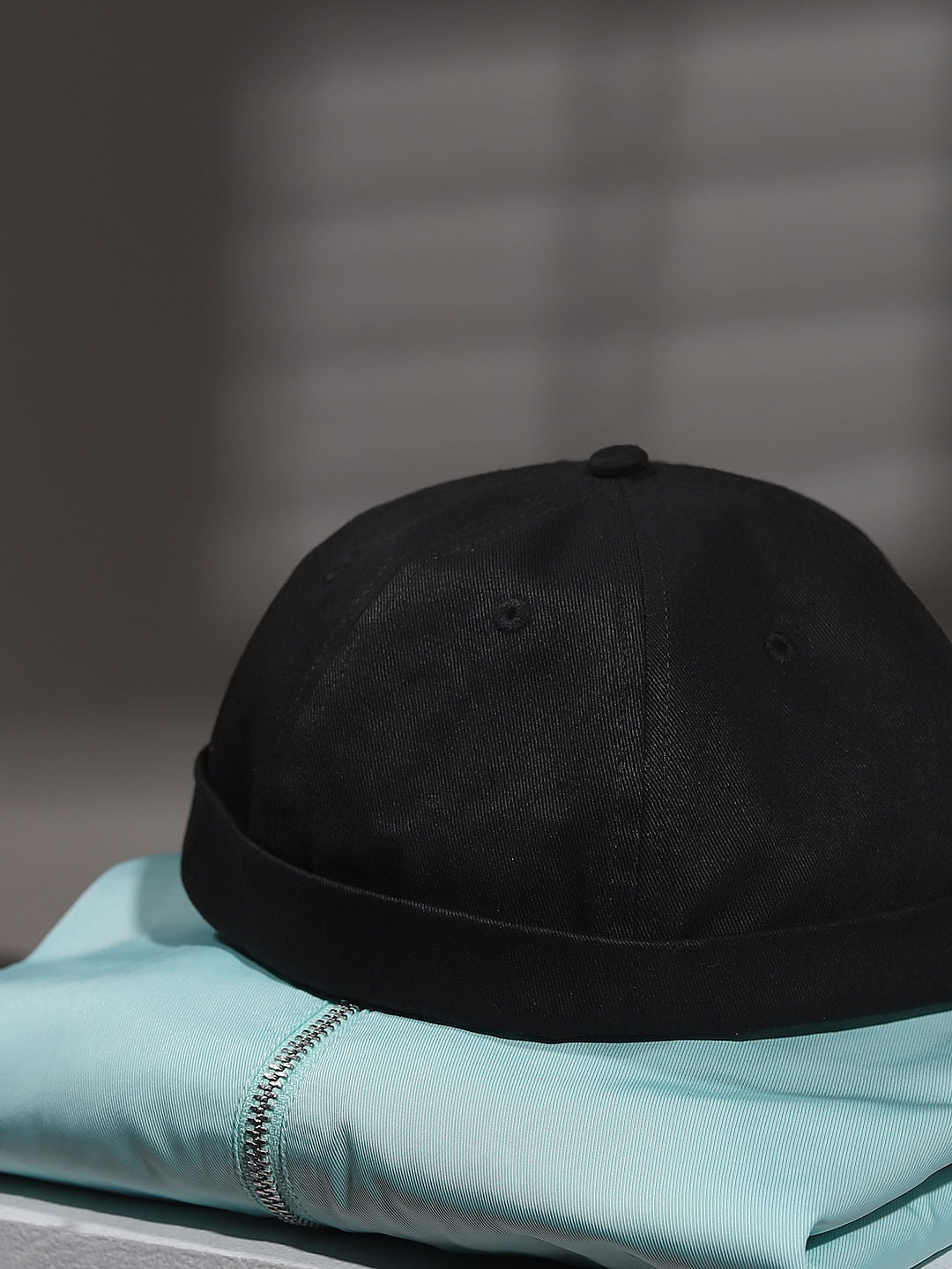 Black Roll Hat - ONE