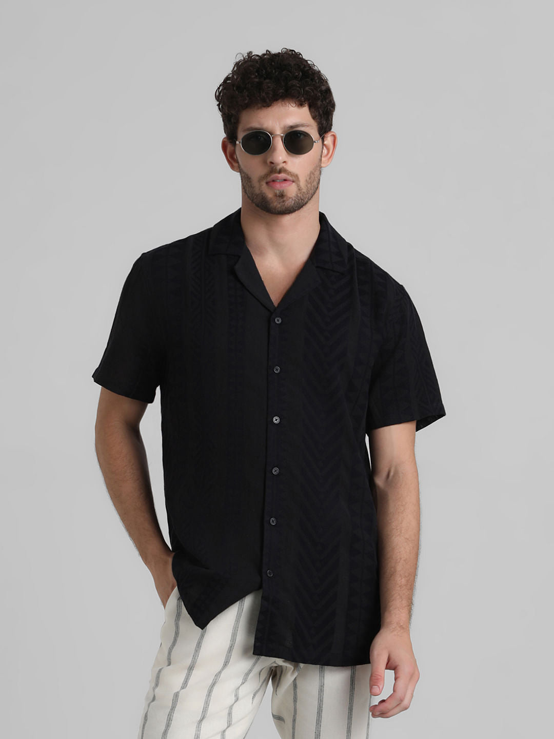 Black Printed Short Sleeves Shirt - S