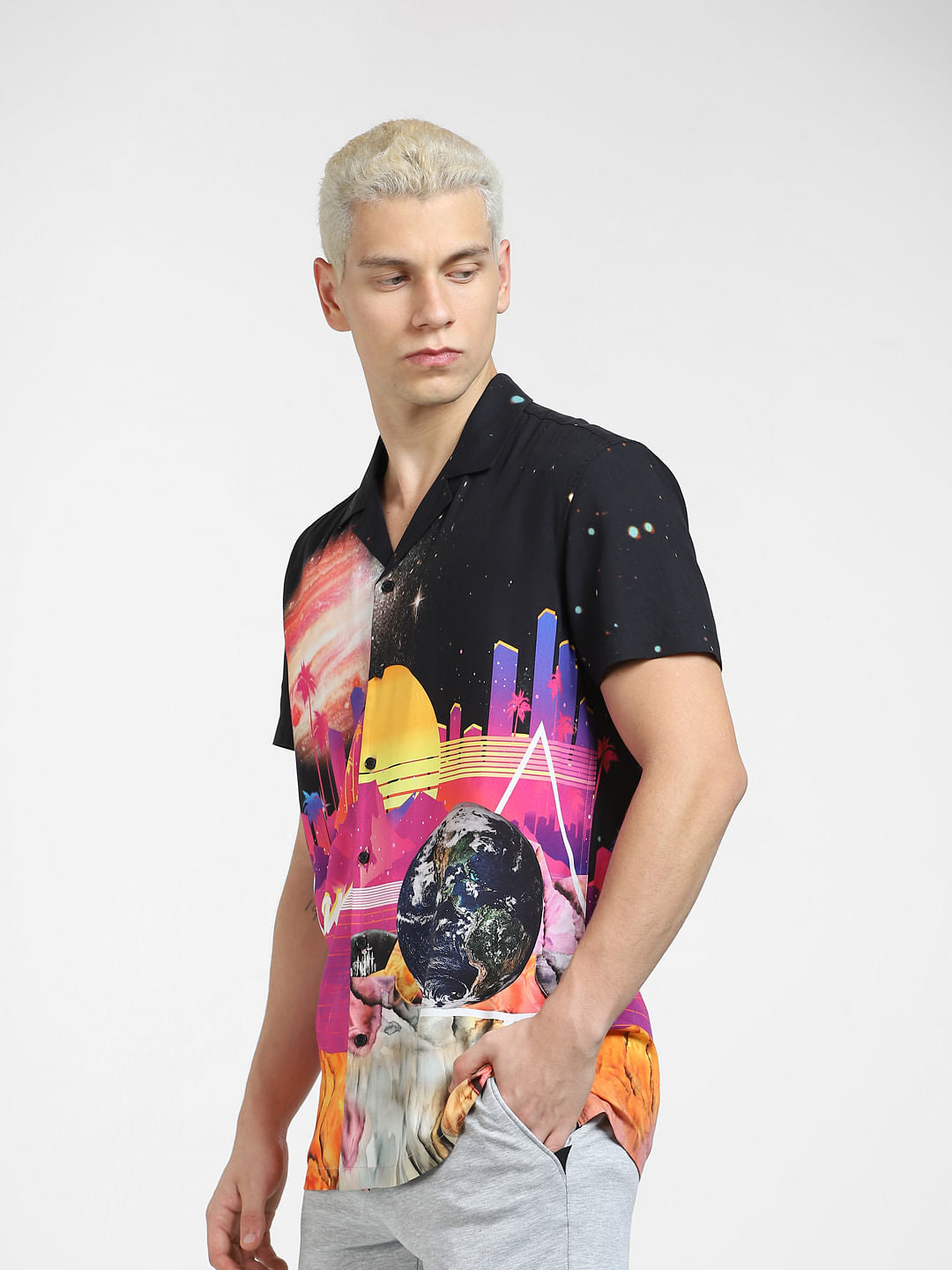 METAVERSE Black Graphic Print Short Sleeves Shirt