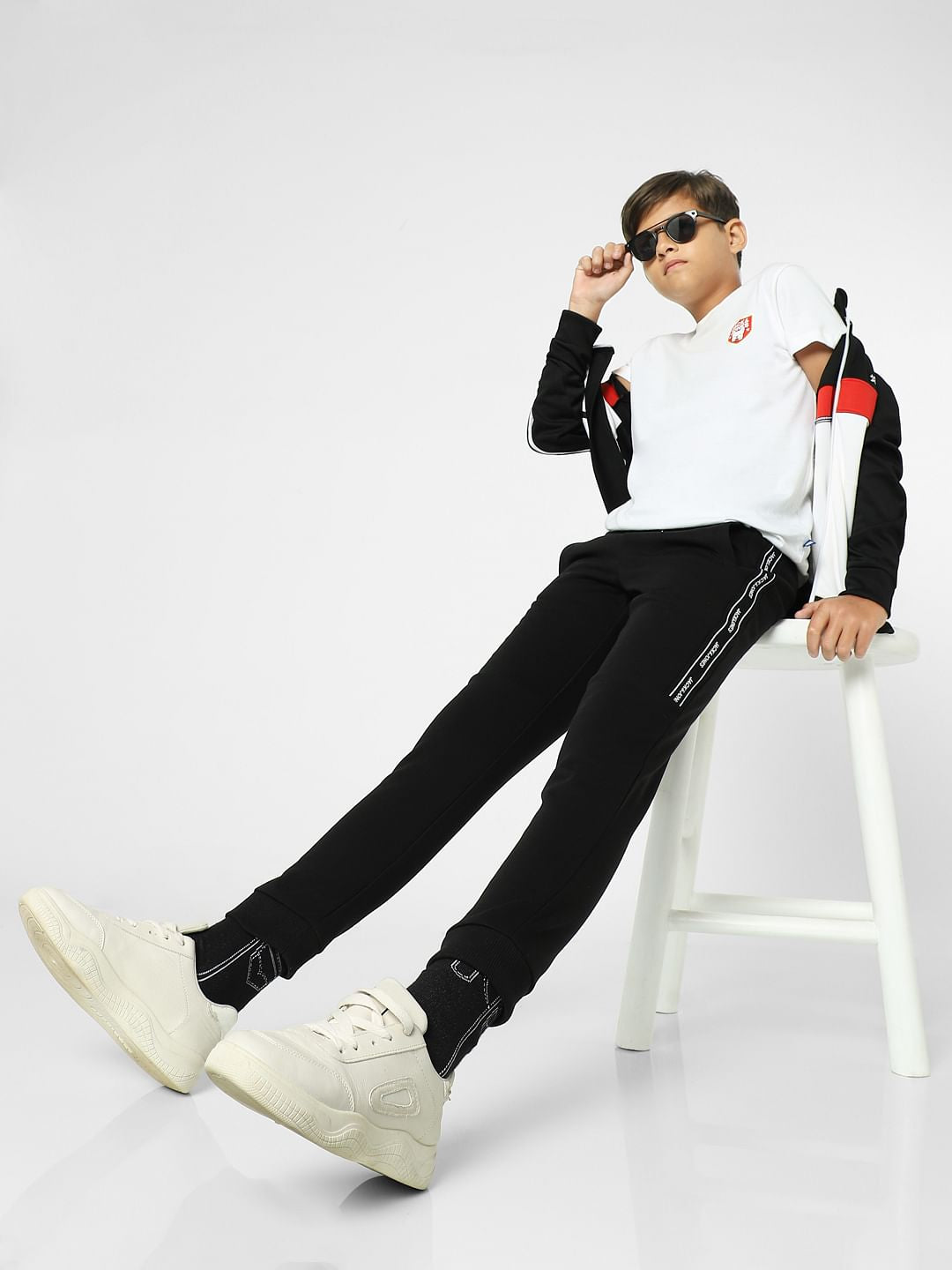 Black Mid Rise Tape Detail Sweatpants - 4/5Y