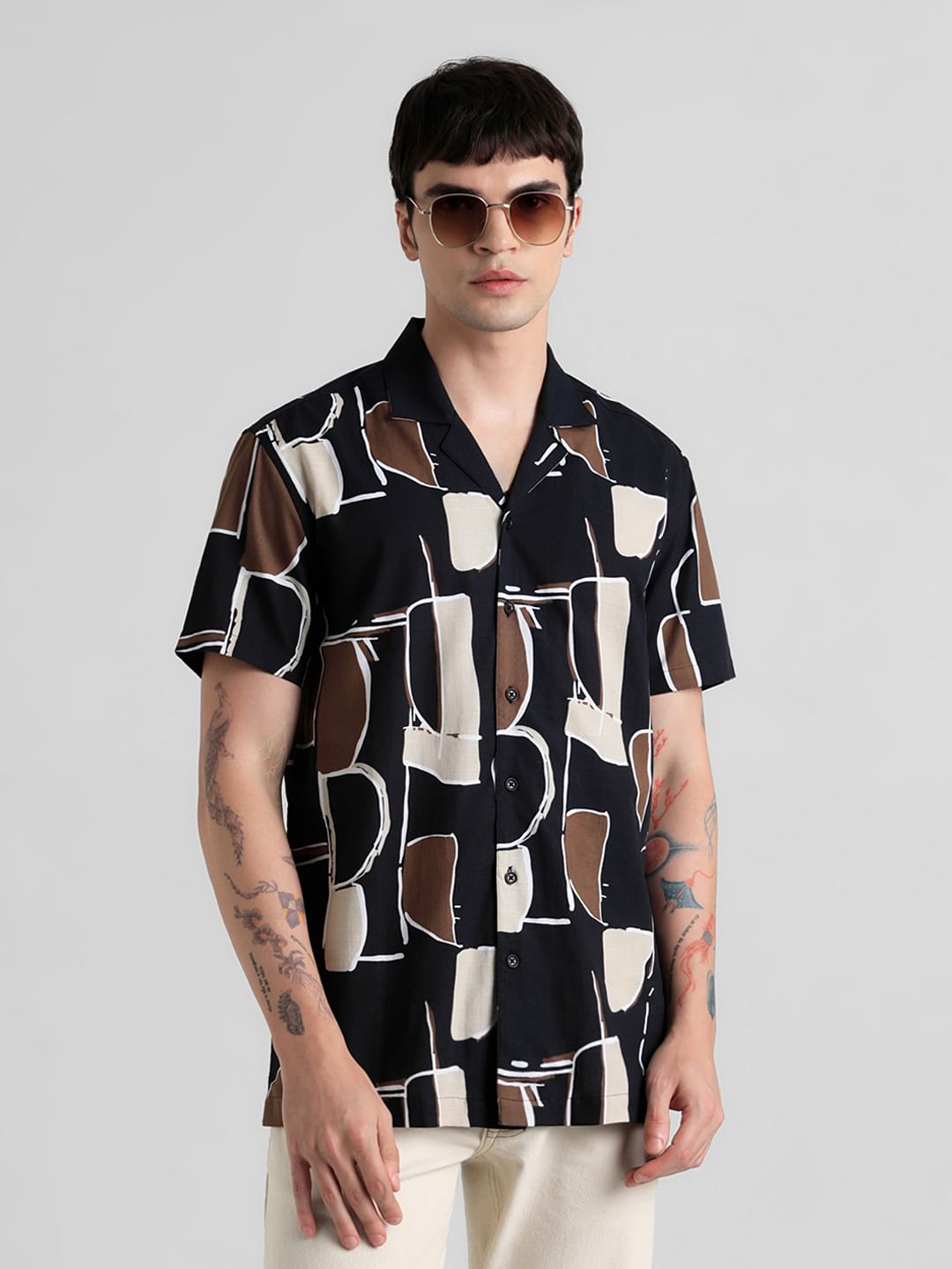 Black Abstract Print Short Sleeves Shirt - S