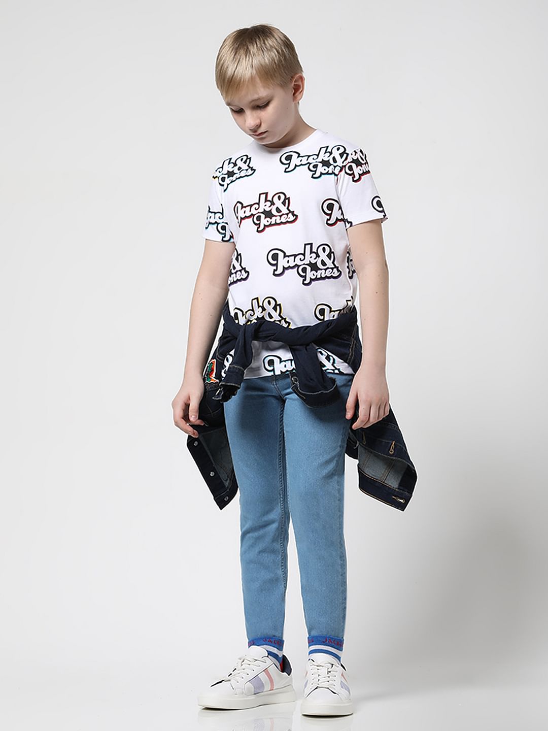 Boys White Logo Print Crew Neck T-shirt - 4/5Y