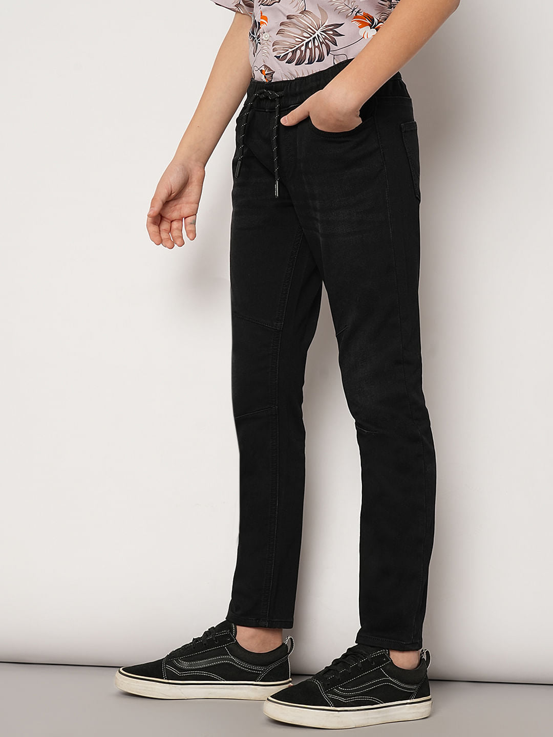 Boys Black Mid Rise Slim Fit Jeans