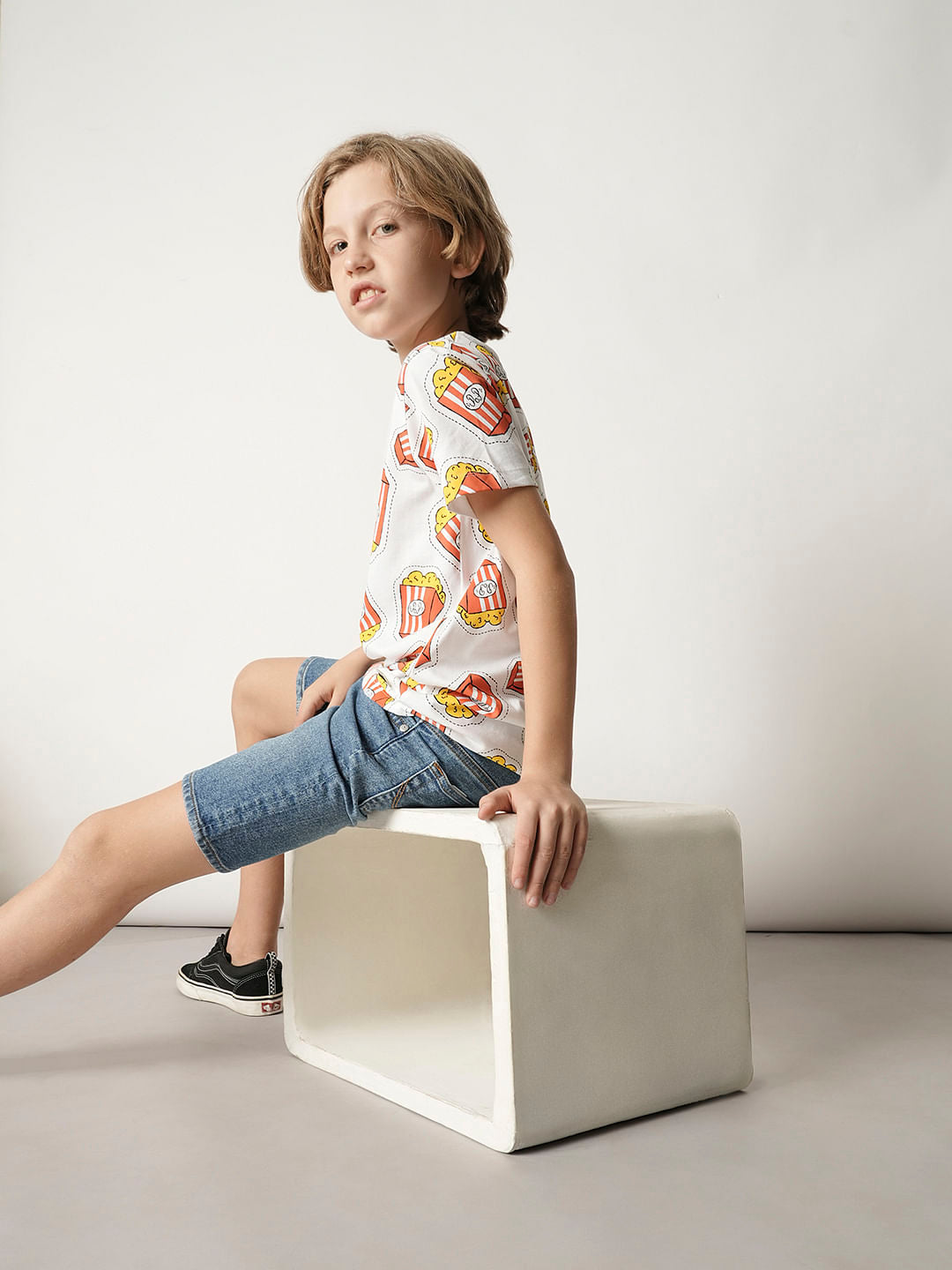 Boys Light Pink Printed Crew Neck T-shirt