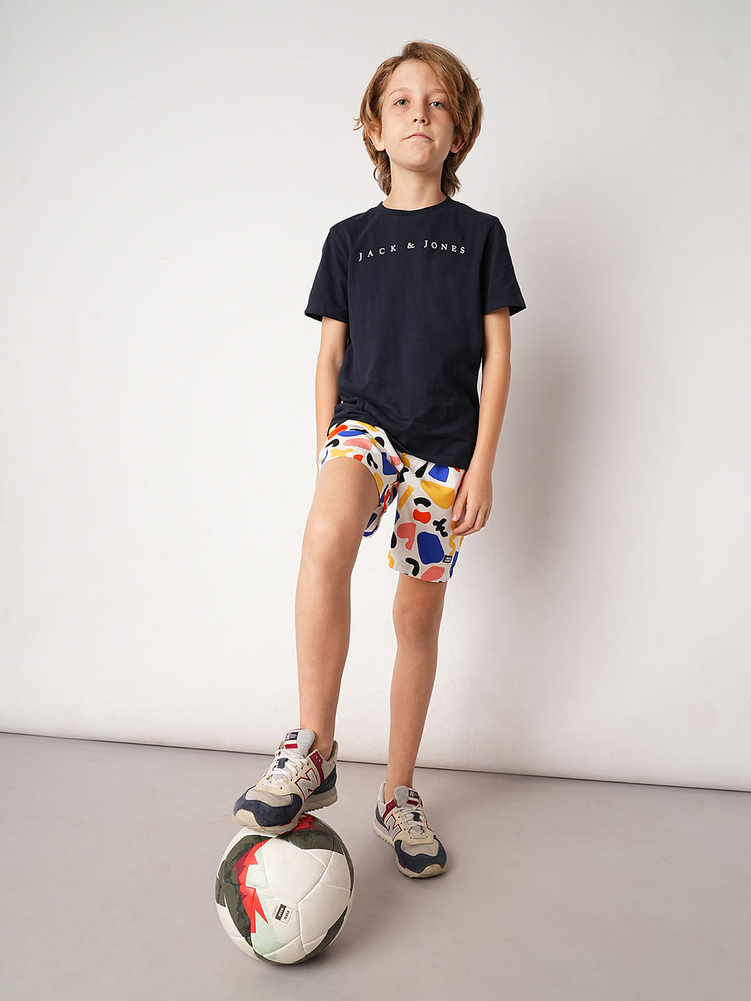 White Abstract Print Shorts - 4/5Y