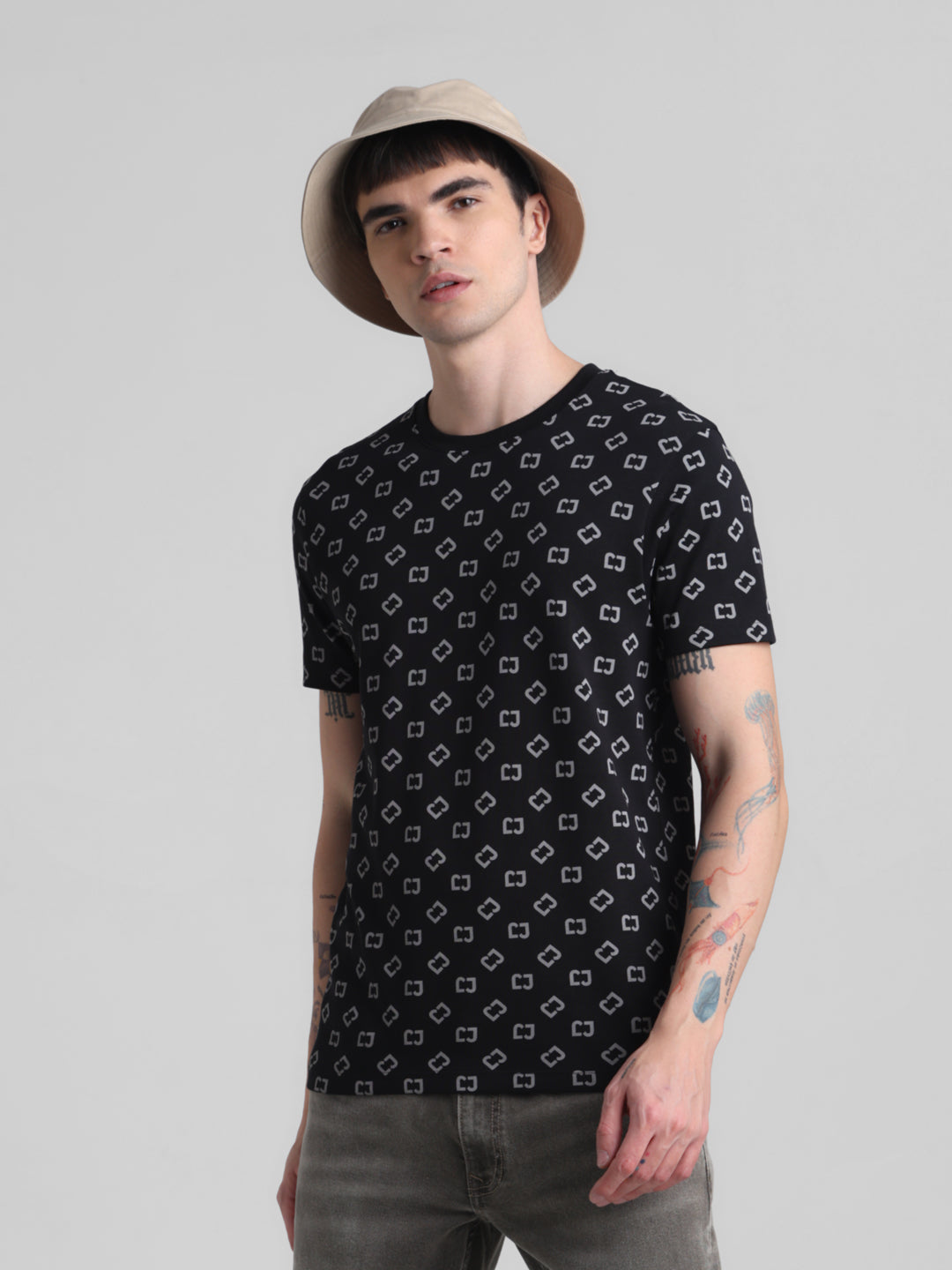 Black Printed Slim Fit T-shirt - S