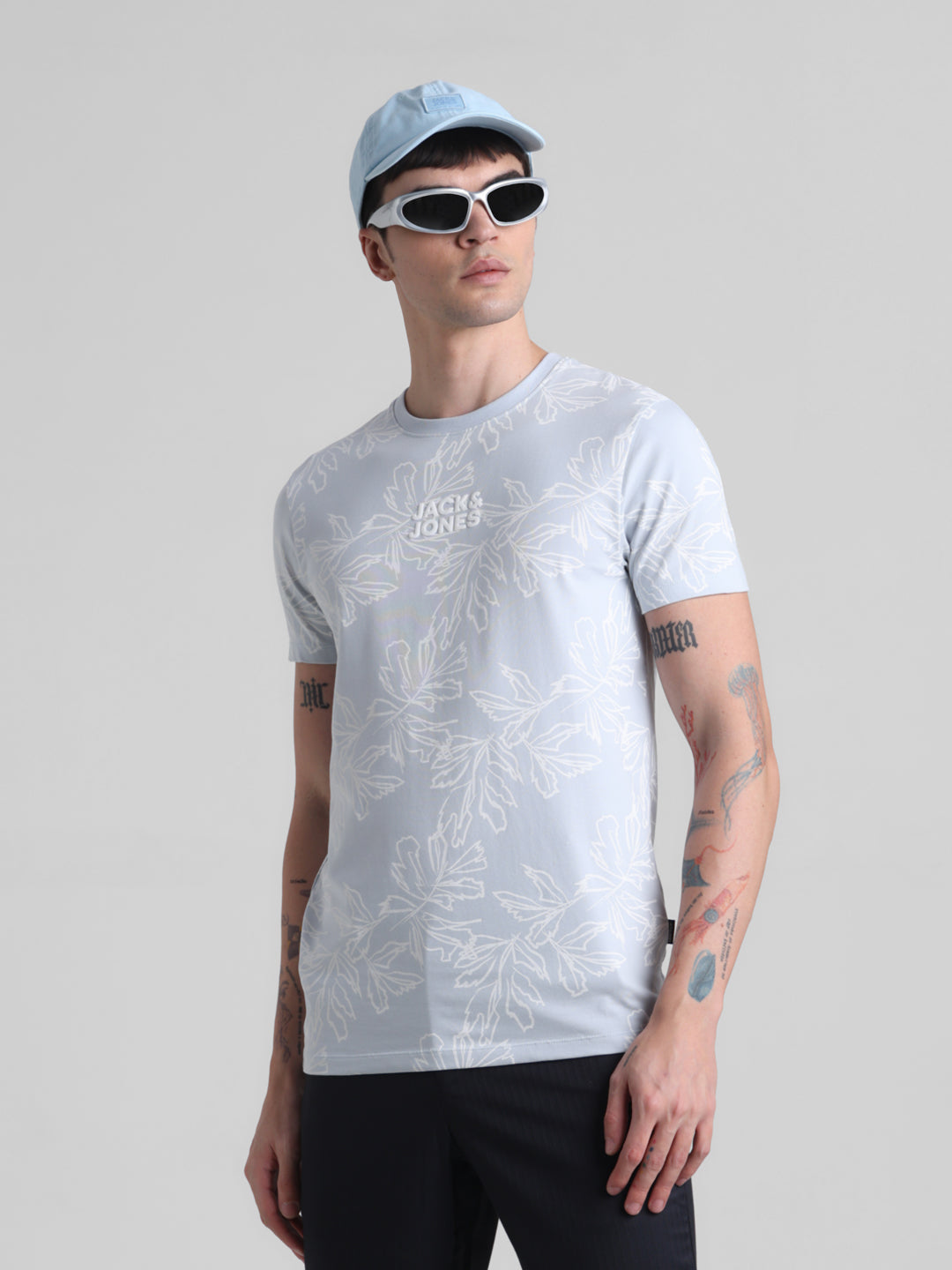 Light Blue Floral Cotton T-shirt - M
