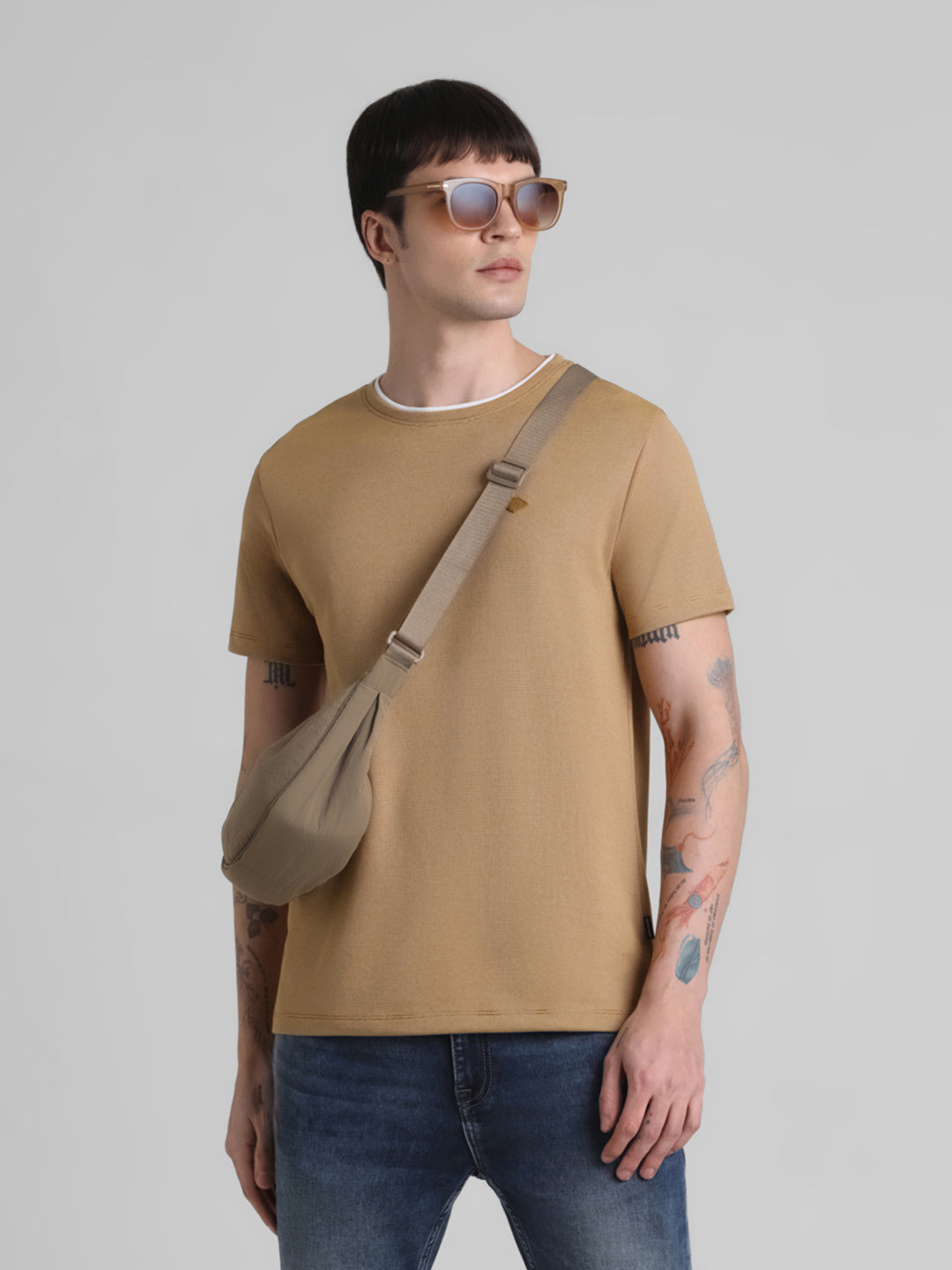 Brown Contrast Neck Band T-shirt - S